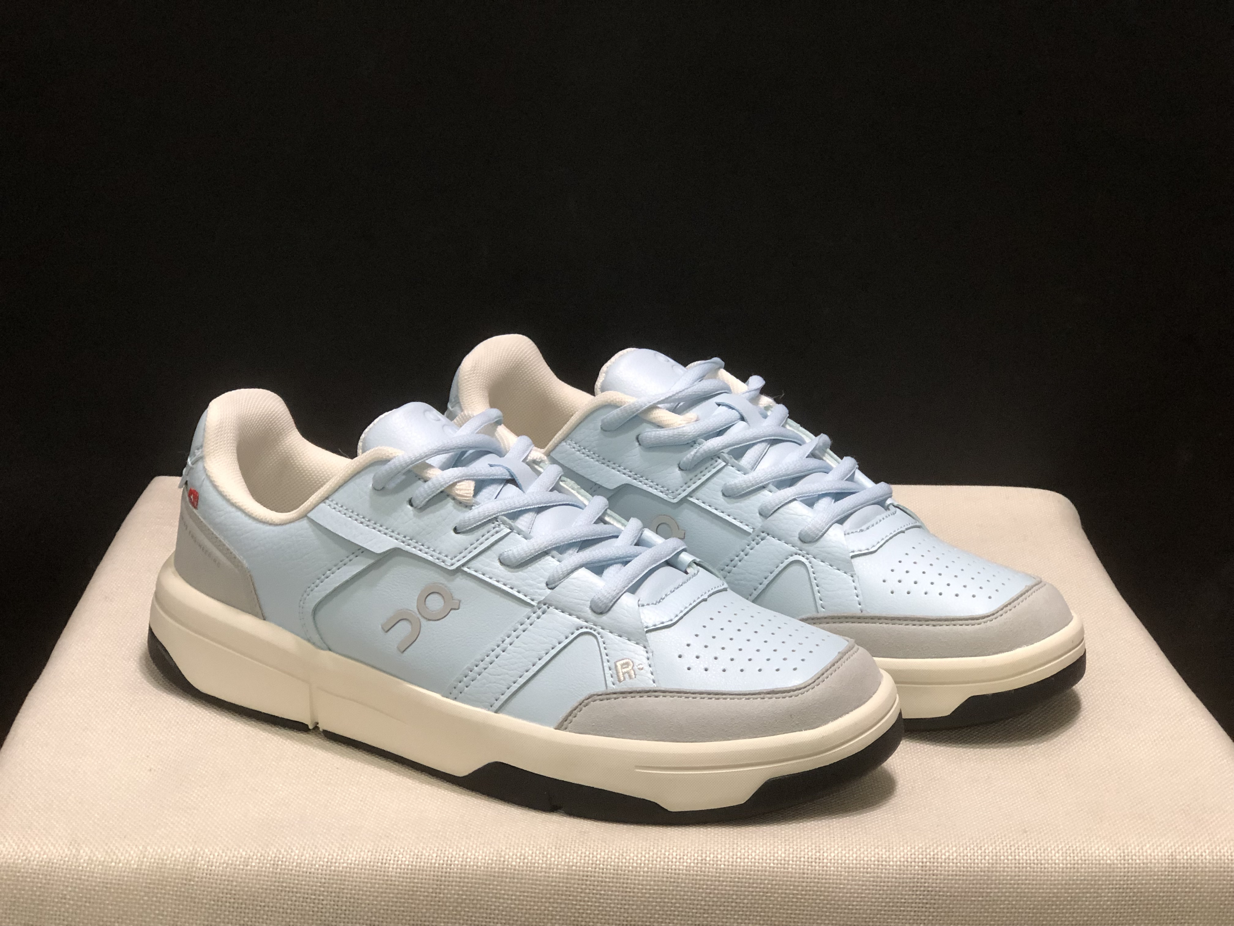 On Running The Roger Clubhouse Casual Sneakers Sky Blue