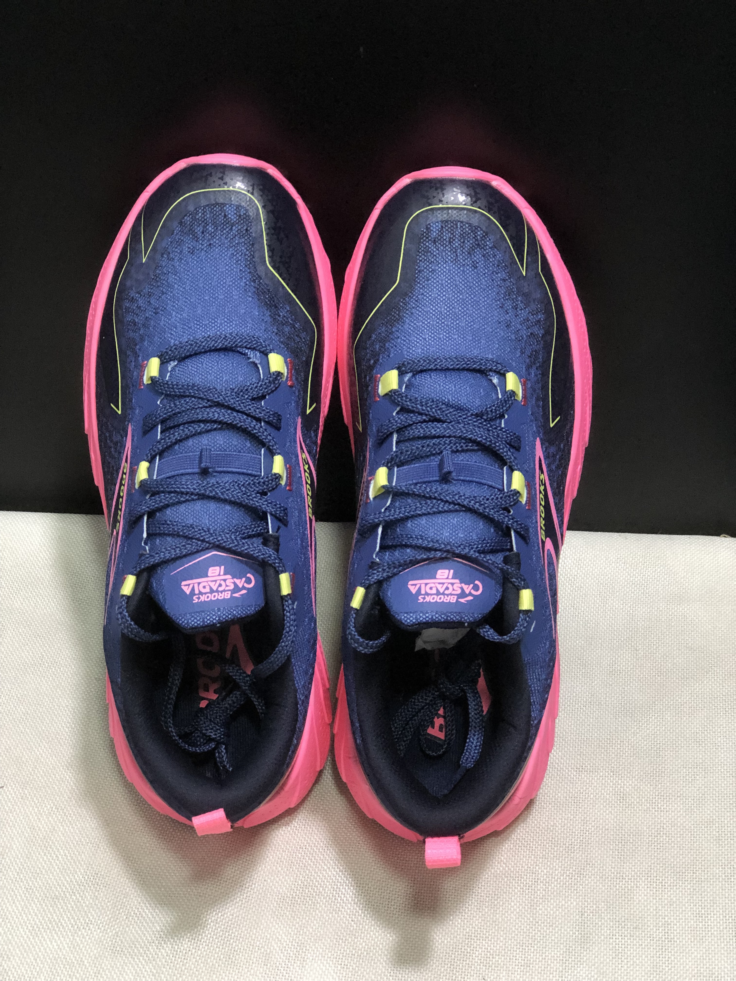 Brooks Cascadia 18 Low-top Running Shoes Grey Blue/Pink/Sunny Lime