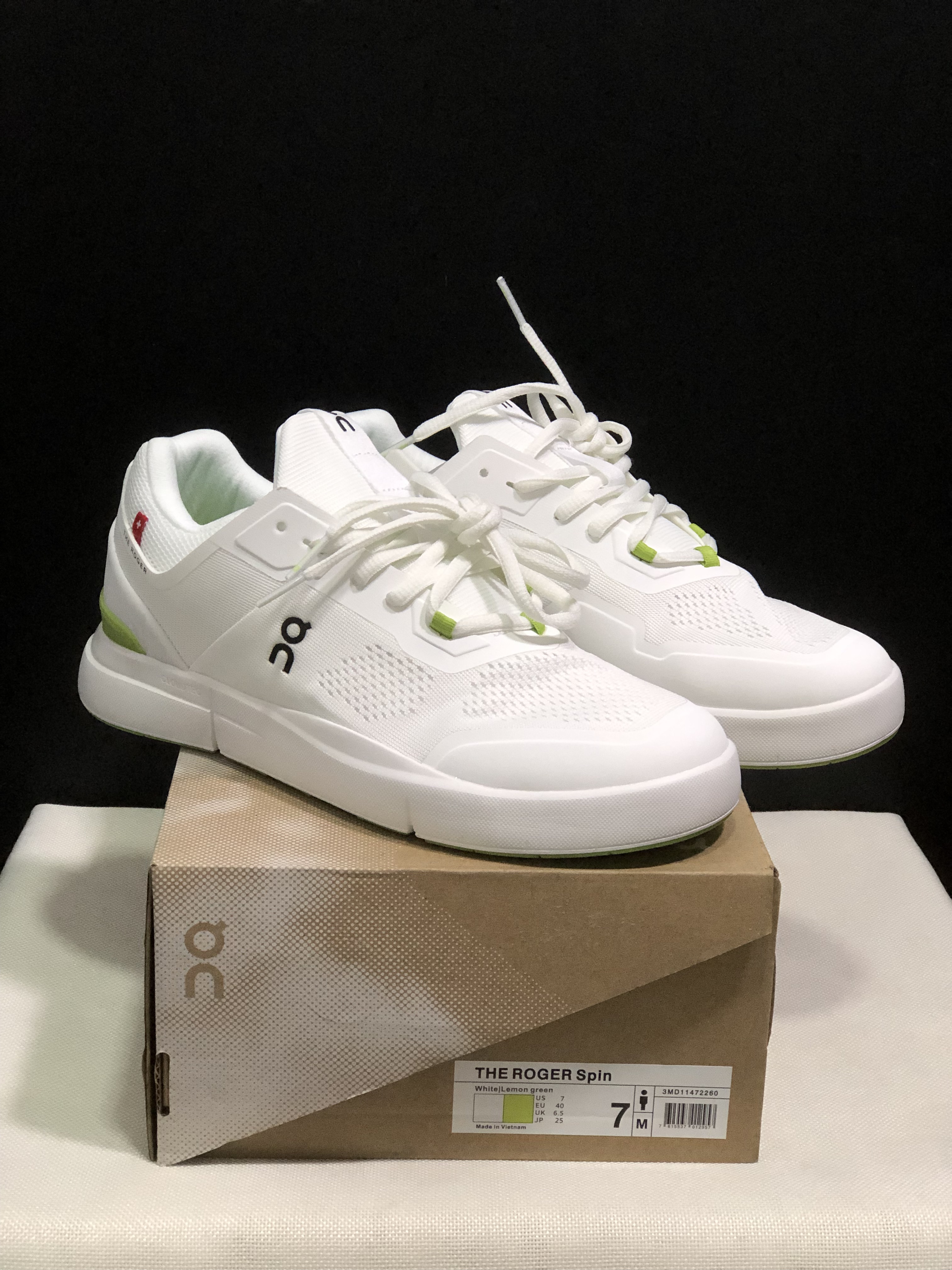 On Running The Roger Spin Breathable Mesh Sneakers White/Lemon Green