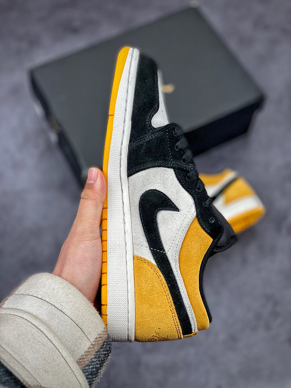 Nike Air Jordan 1 Low Sail University Gold Sneakers