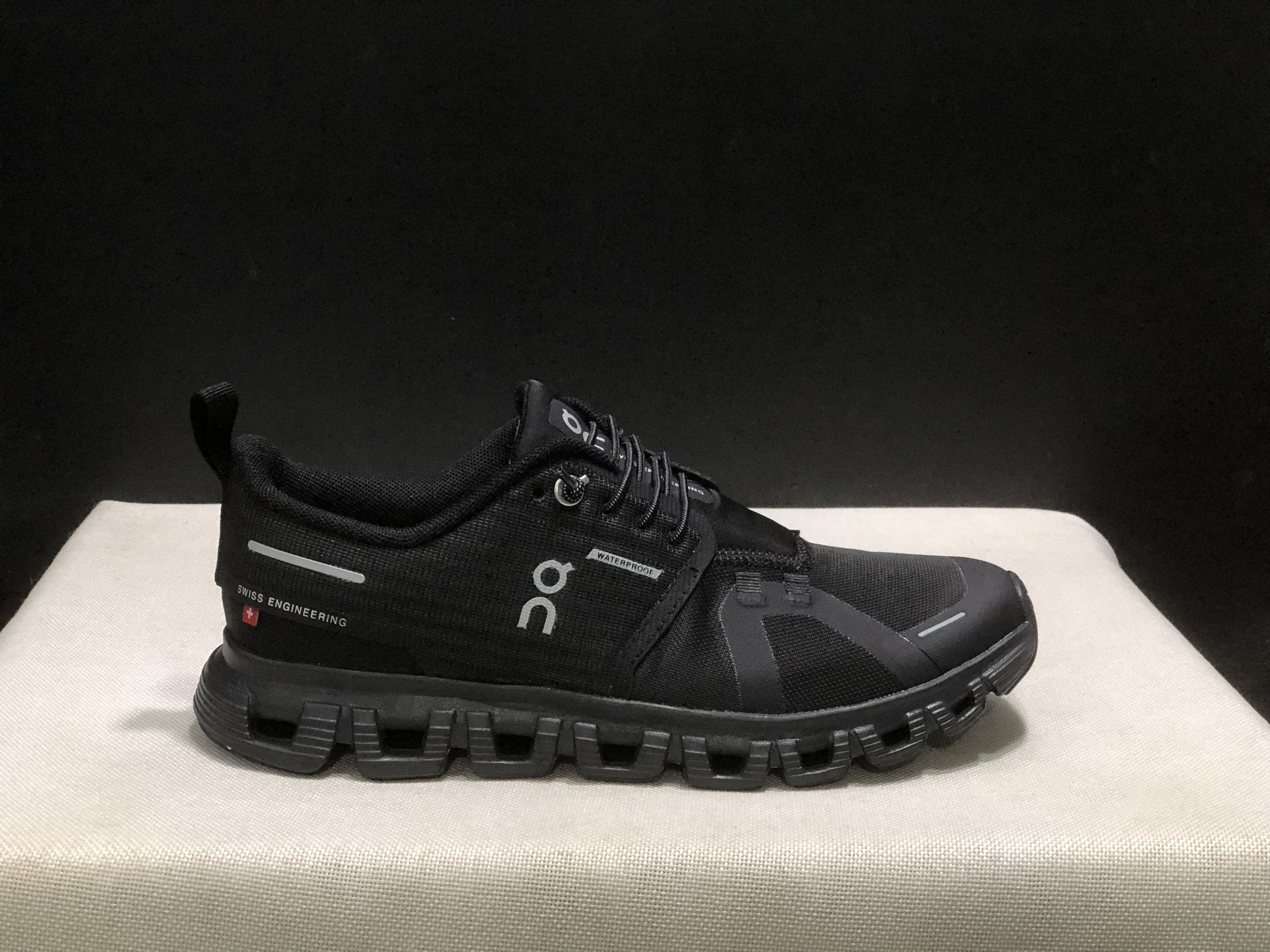 On Running Cloud 6 Life Casual Shoes Black