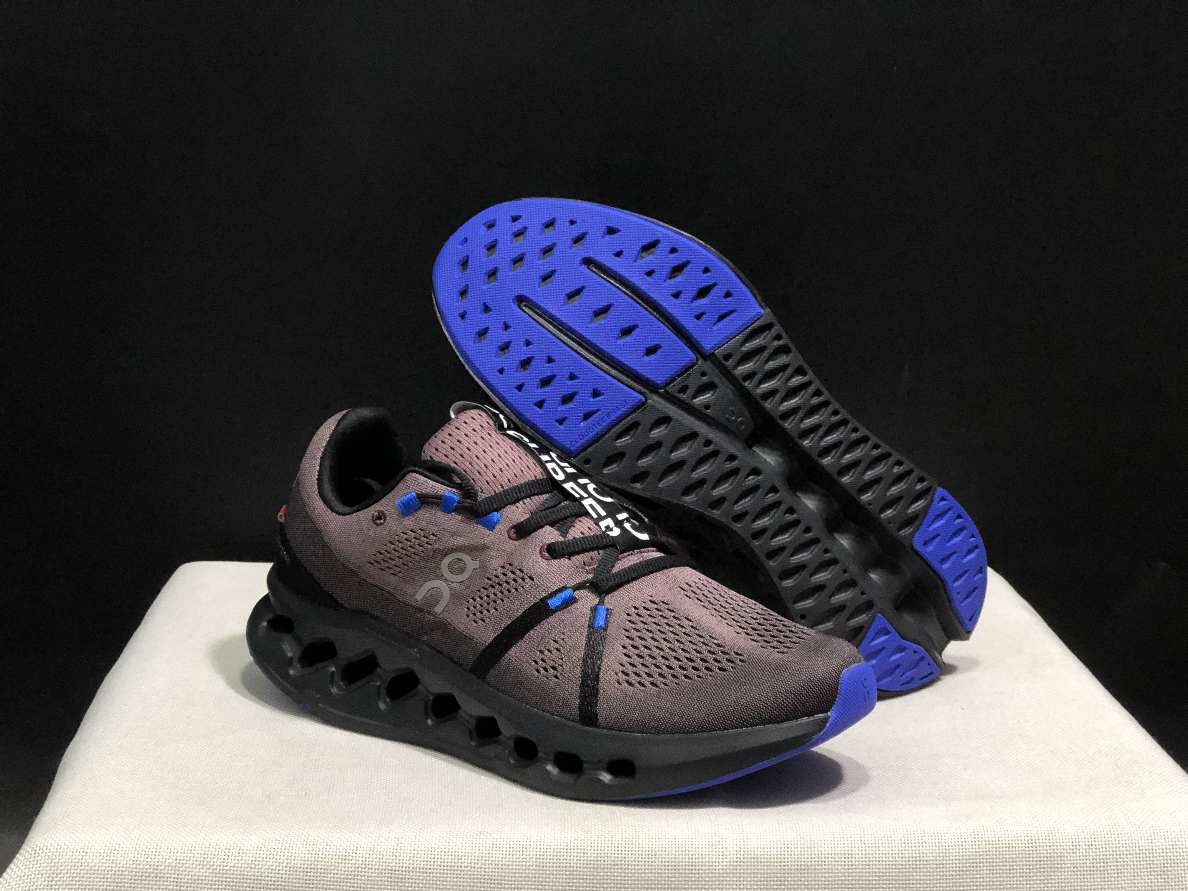 On Running Cloudsurfer Training Anti-Slip Running Shoes Black/Cobalt