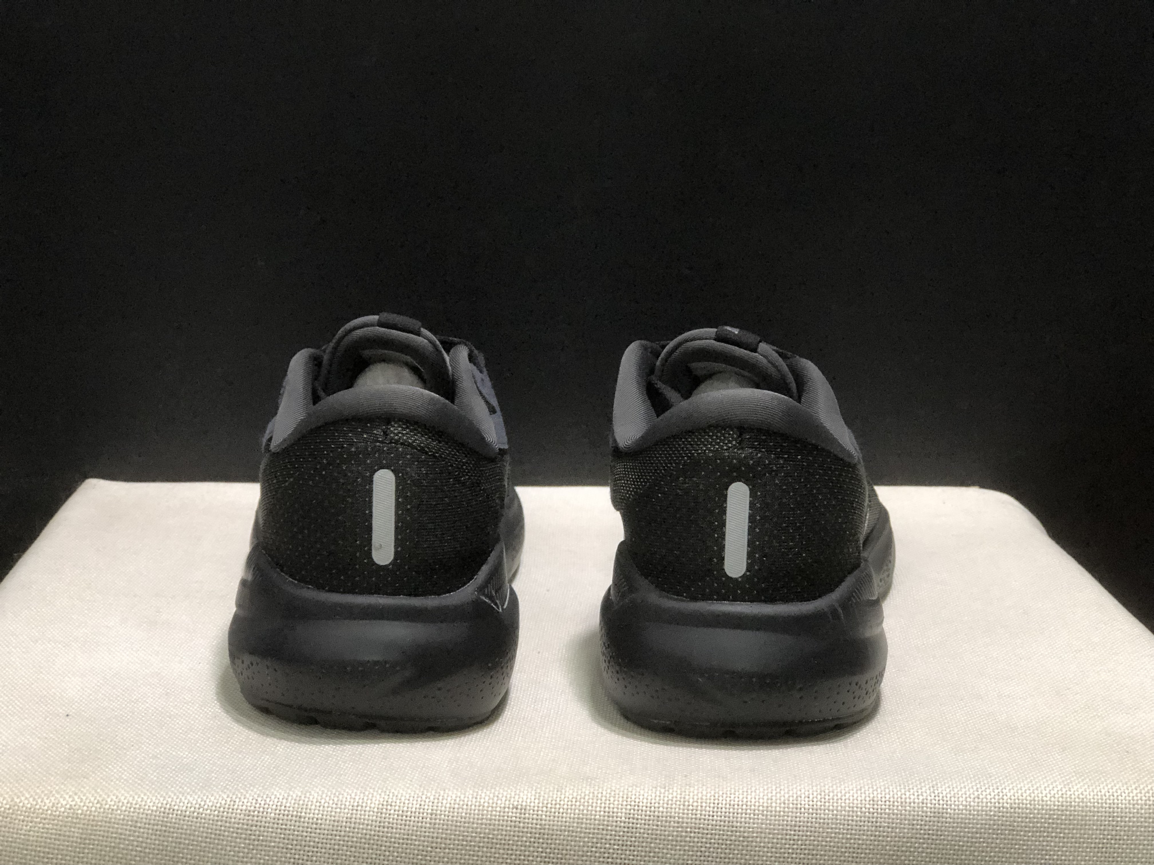 Brooks Adrenaline GTS 24 Casual Running Shoes Black/Black/Ebony