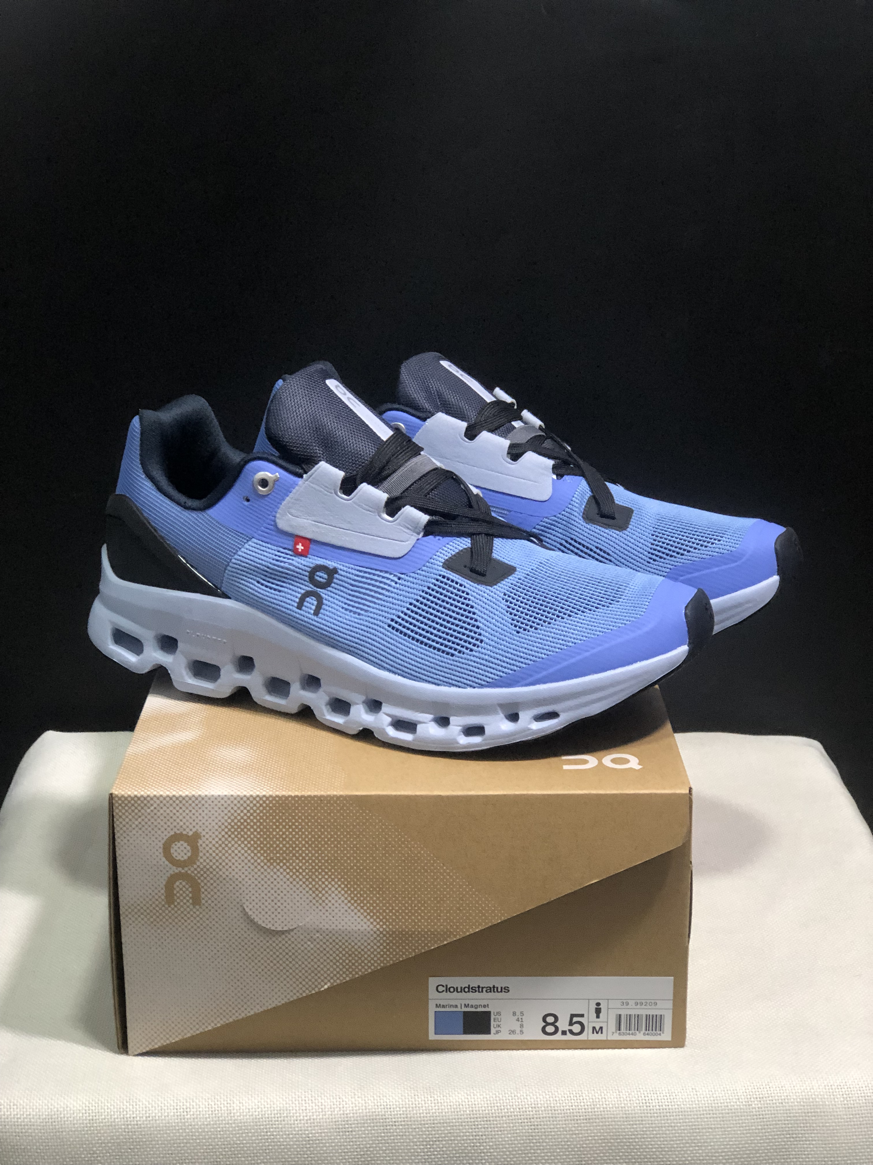 On Running Cloudstratus Breathable Support Blue Running Shoes