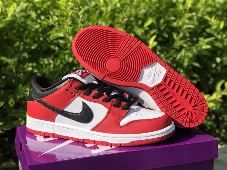 Nike Dunk SB Low J-Pack Chicago Red Sneakers