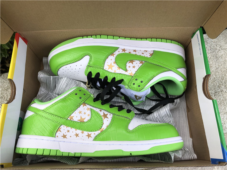 Nike Supreme x Dunk OG SB QS Low Mean Green Sneakers