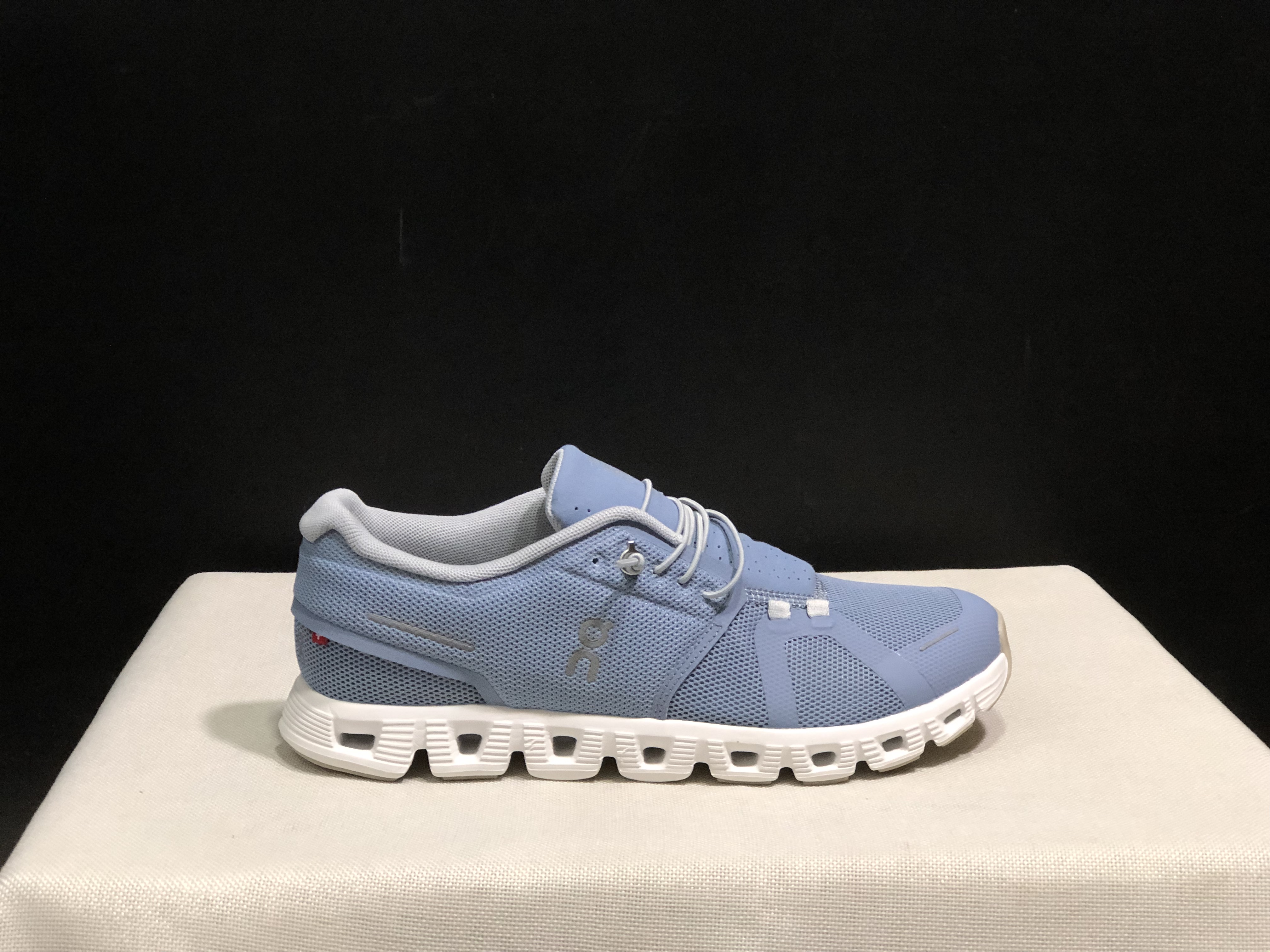 On Running Cloud 5 Lightweight Running Shoes Light Grayish Blue/White
