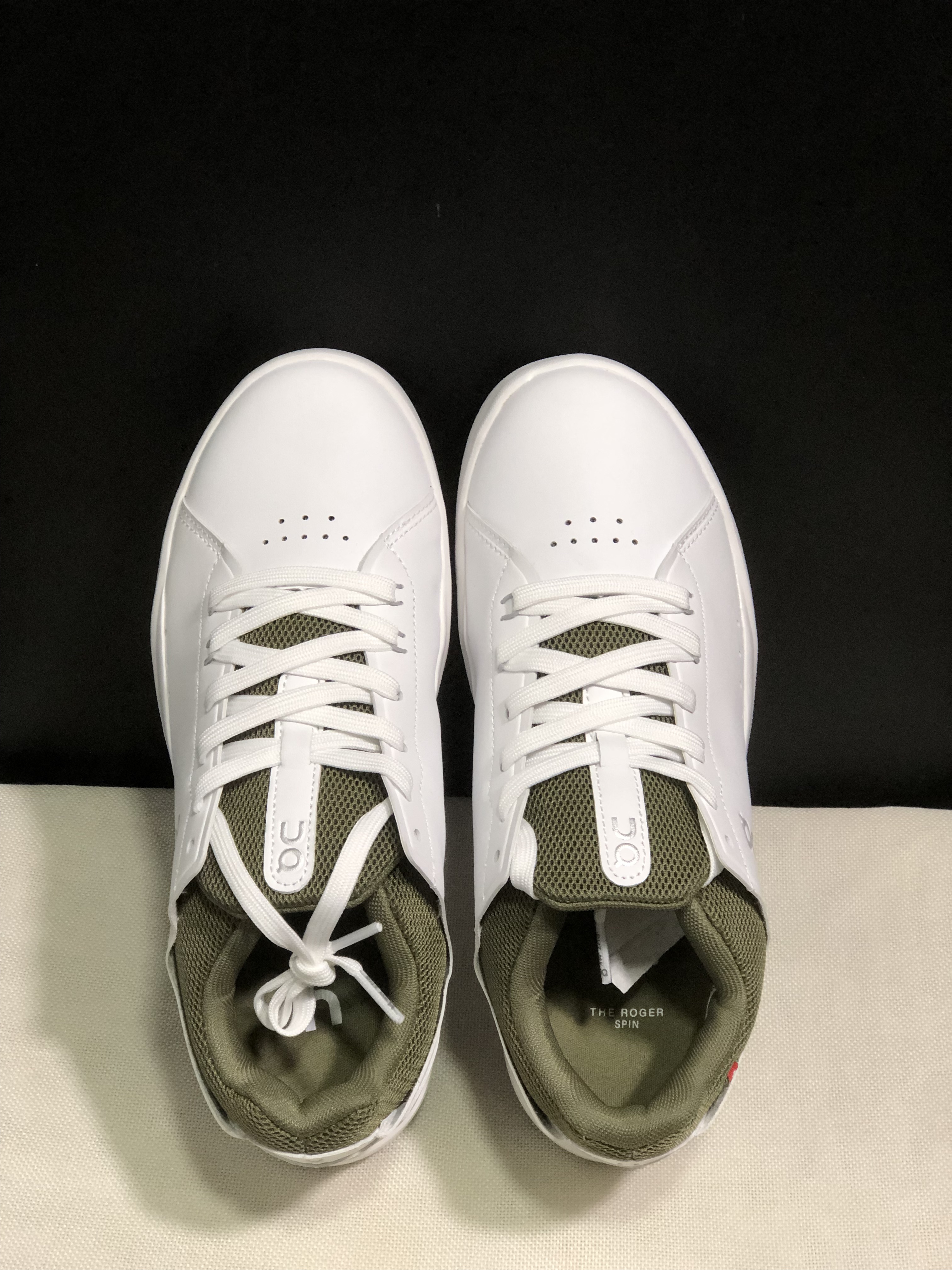 On Running The Roger Spin Breathable Mesh Sneakers White/Army Green