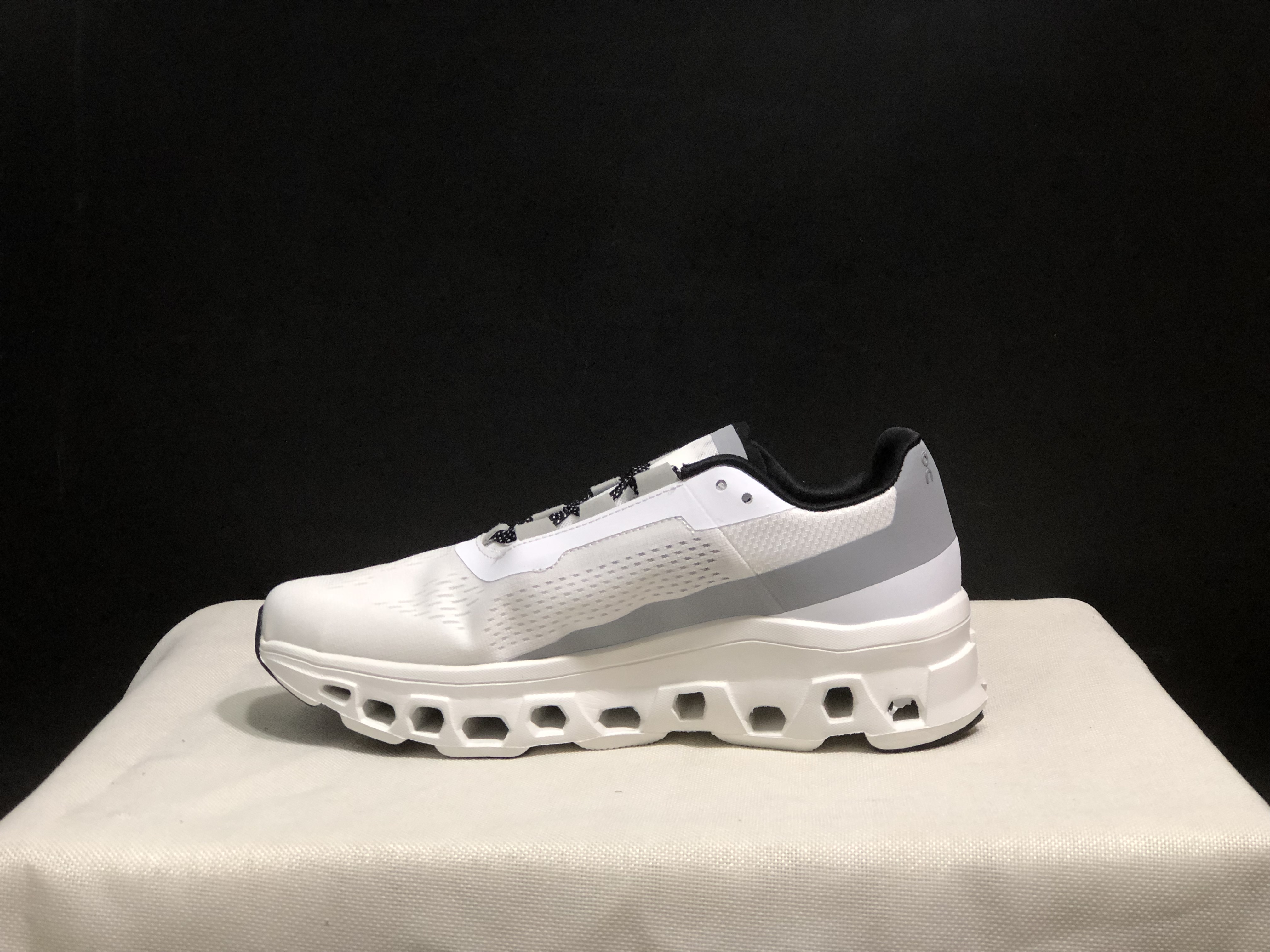 On Running Cloudmonster White Anti-Slip Running Shoes
