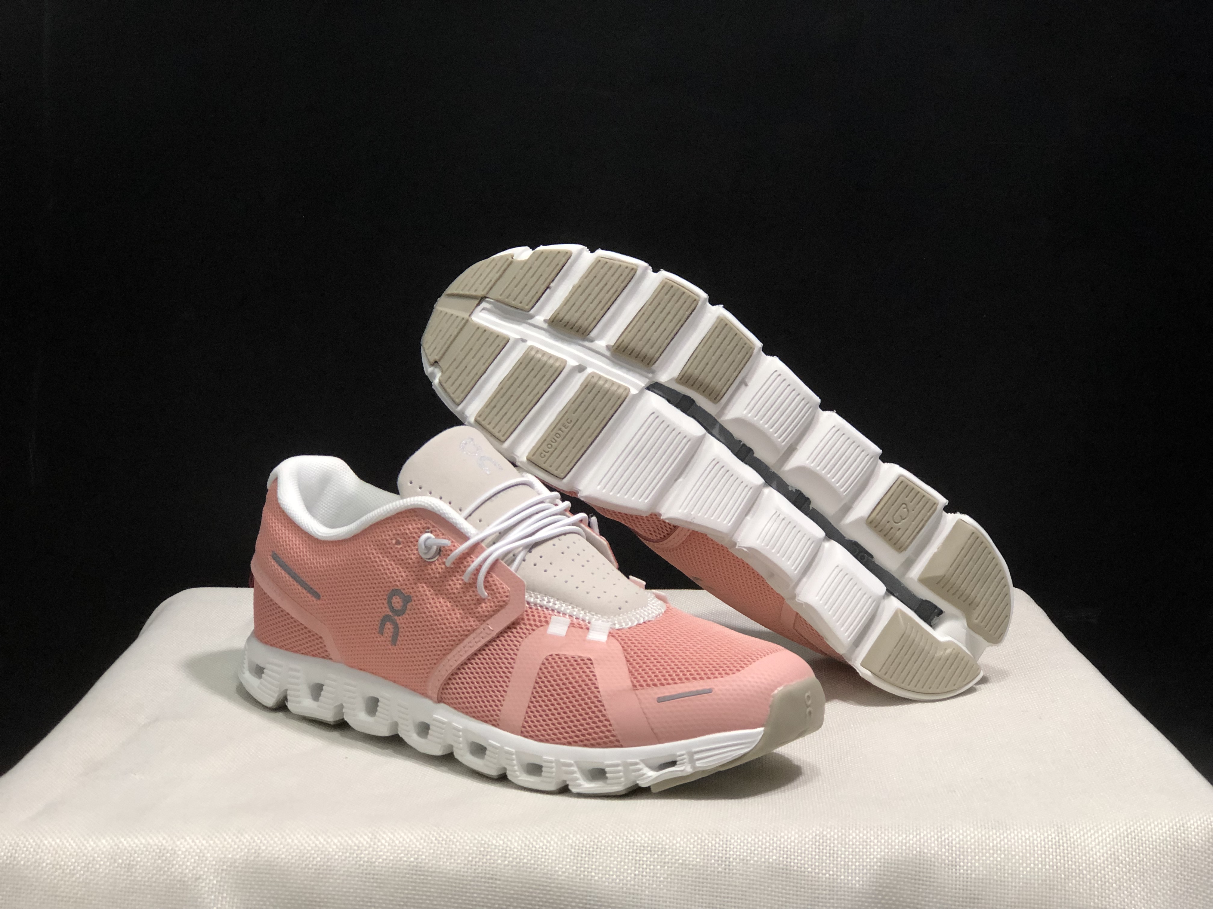 On Running Cloud 5 Lightweight Running Shoes Rose Powder/Soft Yarn
