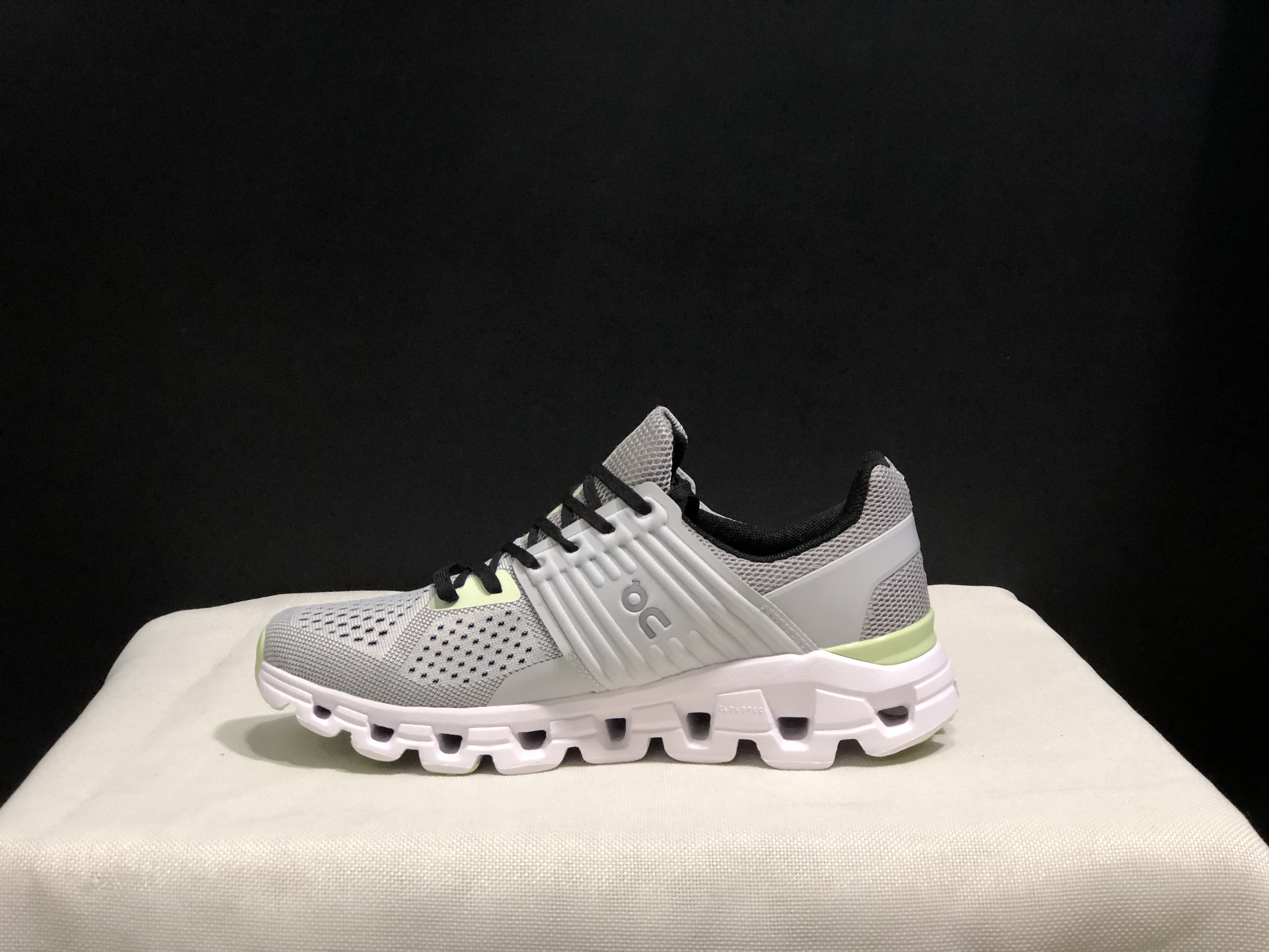 On Running Cloudswift Cushioning Running Shoes Grey/White