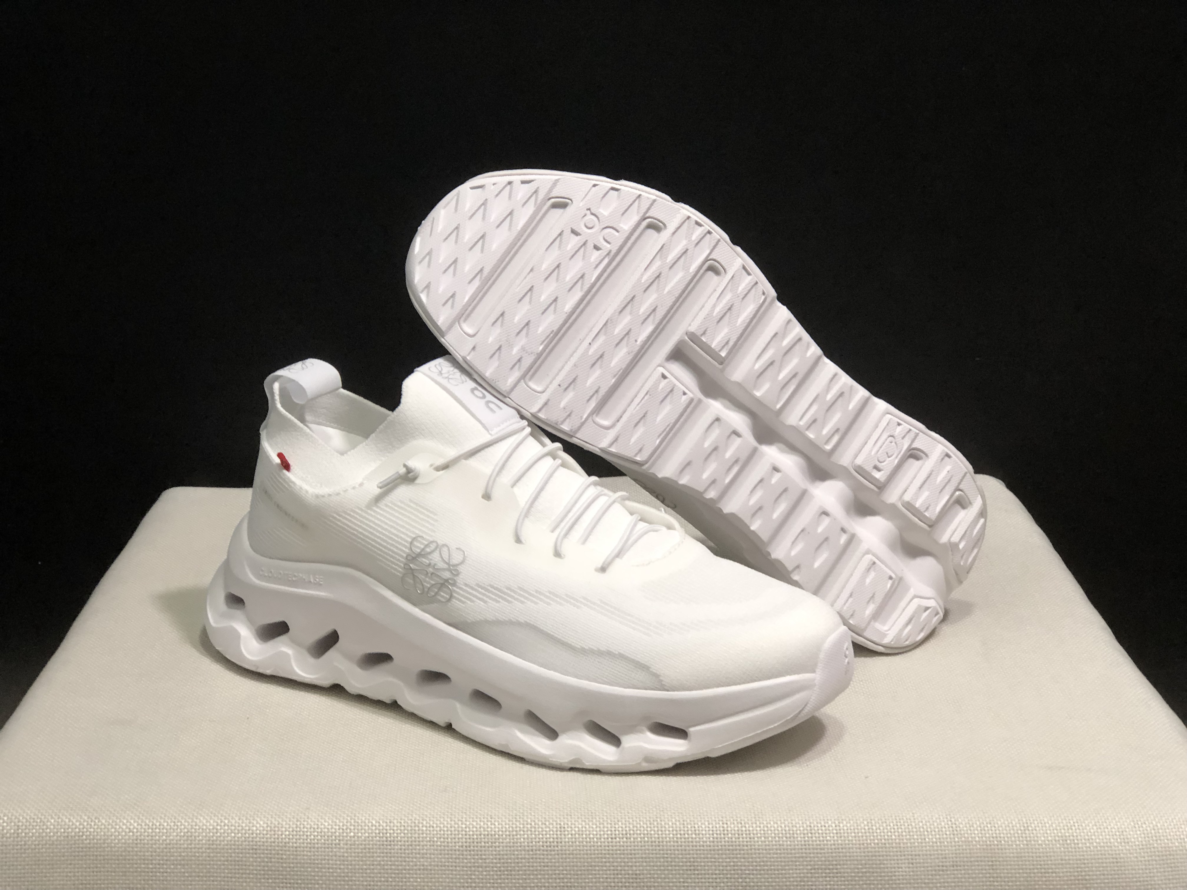 LOEWE x On Running Cloudtilt Running Shoes Co-Signed Edition All White