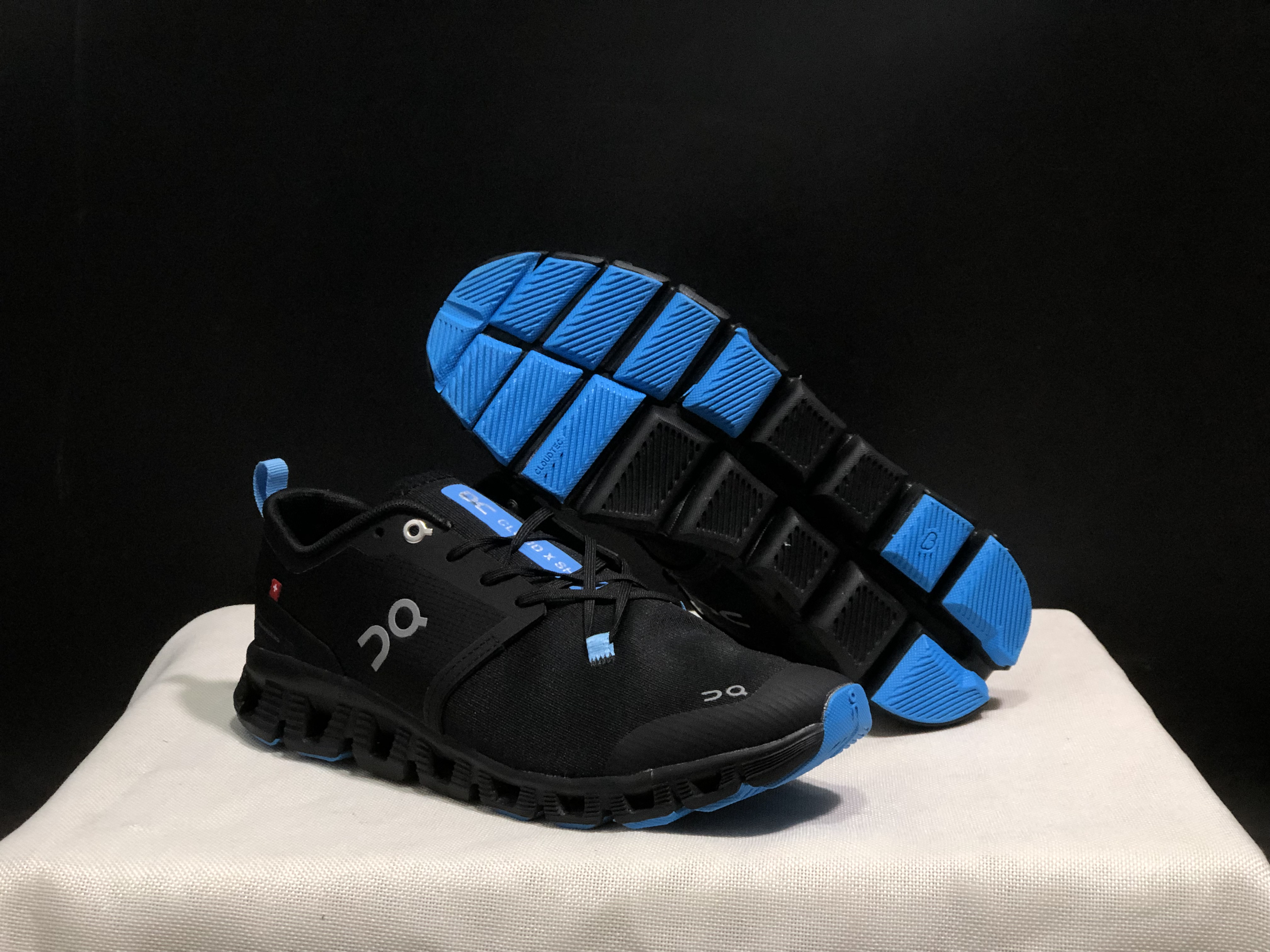 On Running Cloud X3 Shift Multi-Functional Running Shoes Black/Blue