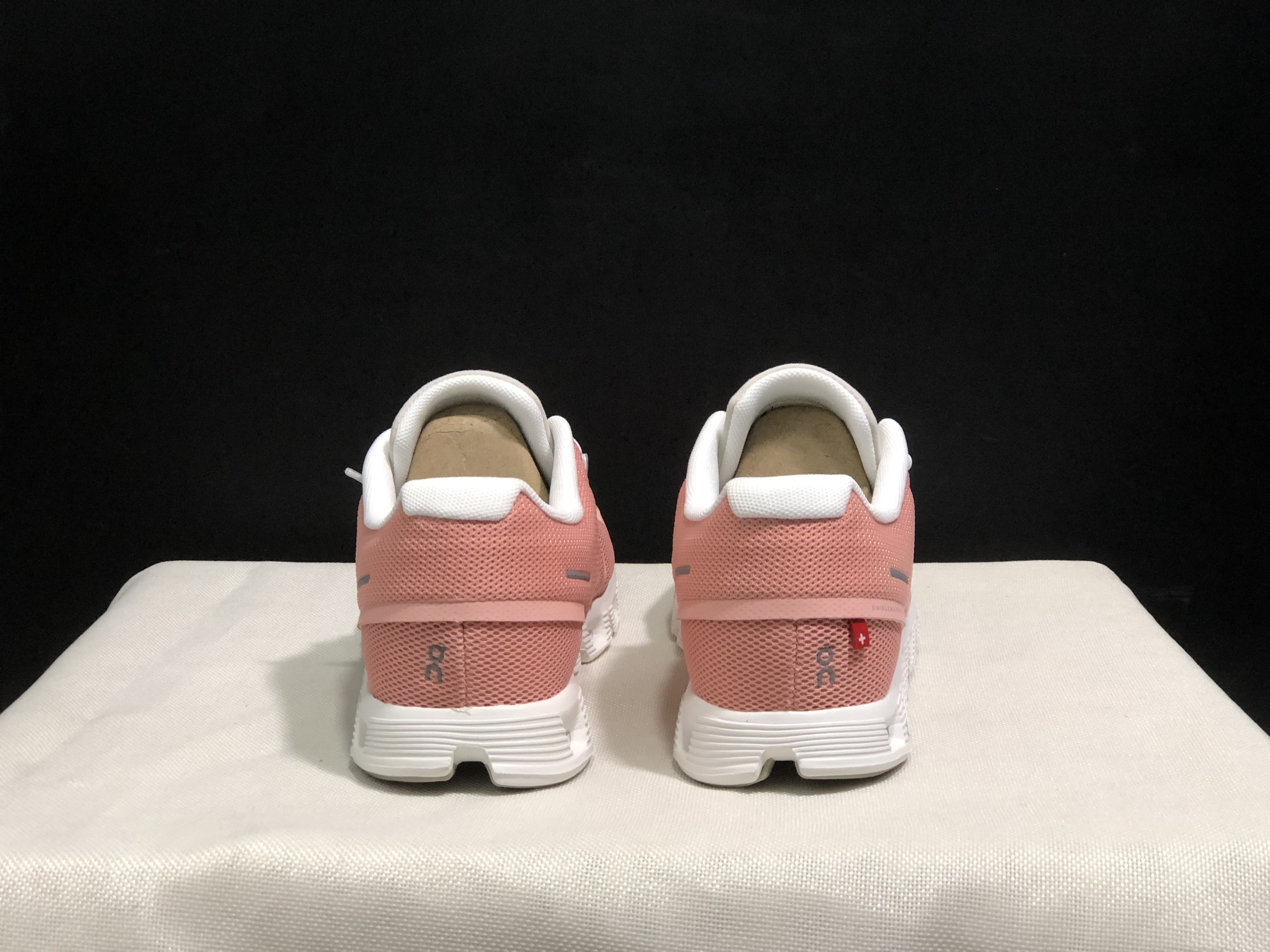 On Running Cloud 5 Lightweight Running Shoes Rose Powder/Soft Yarn