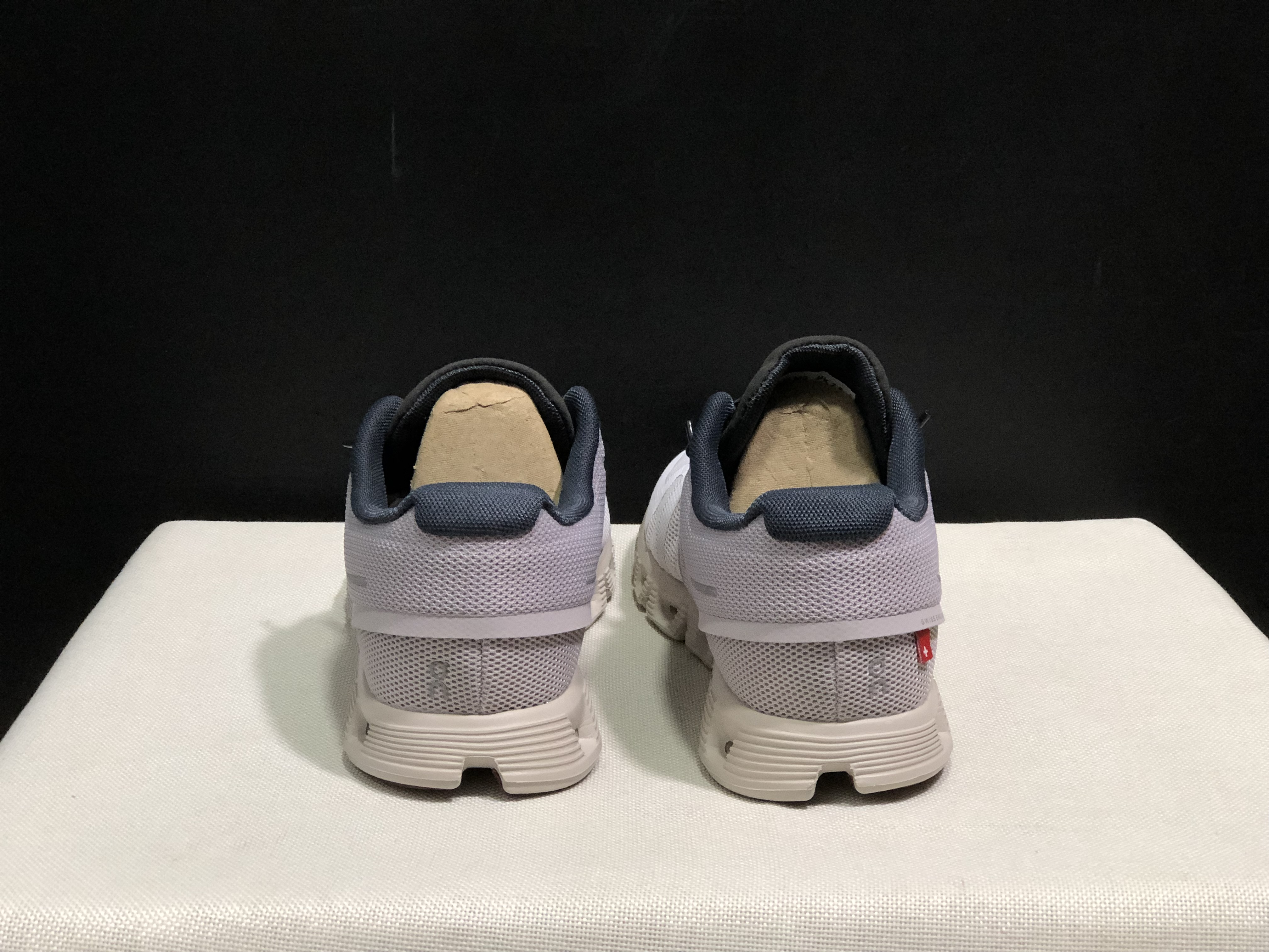 On Running Cloud 5 Lightweight Running Shoes Pearl Frost/Light Grey