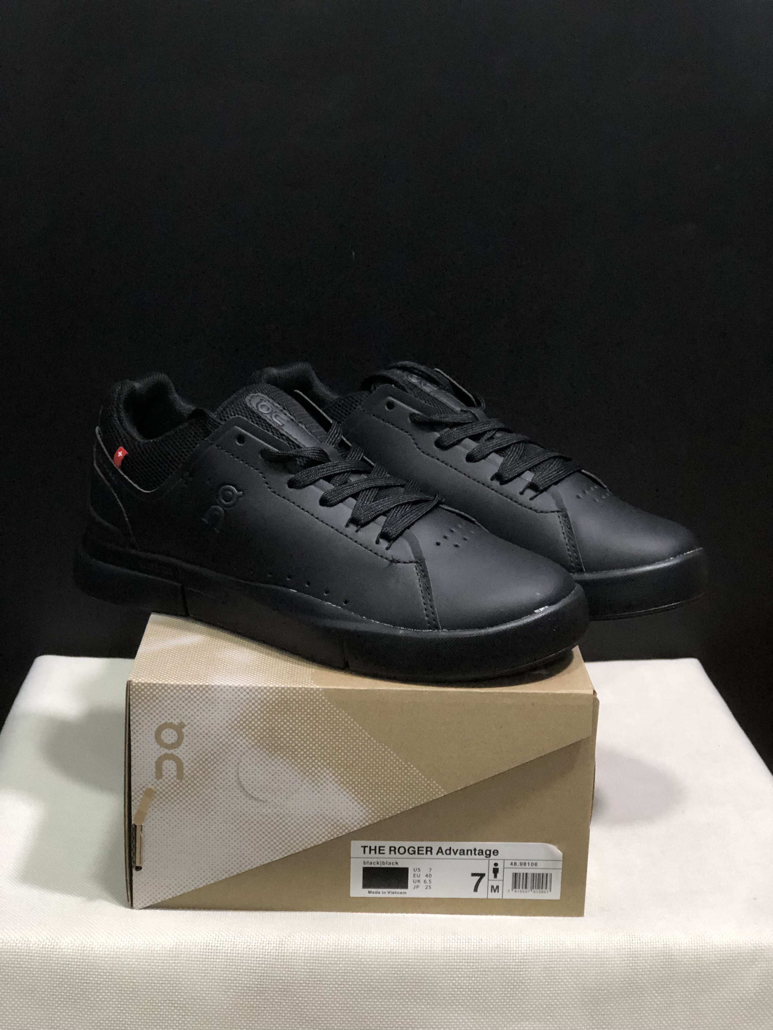 On Running The Roger Spin Board Shoes All Black