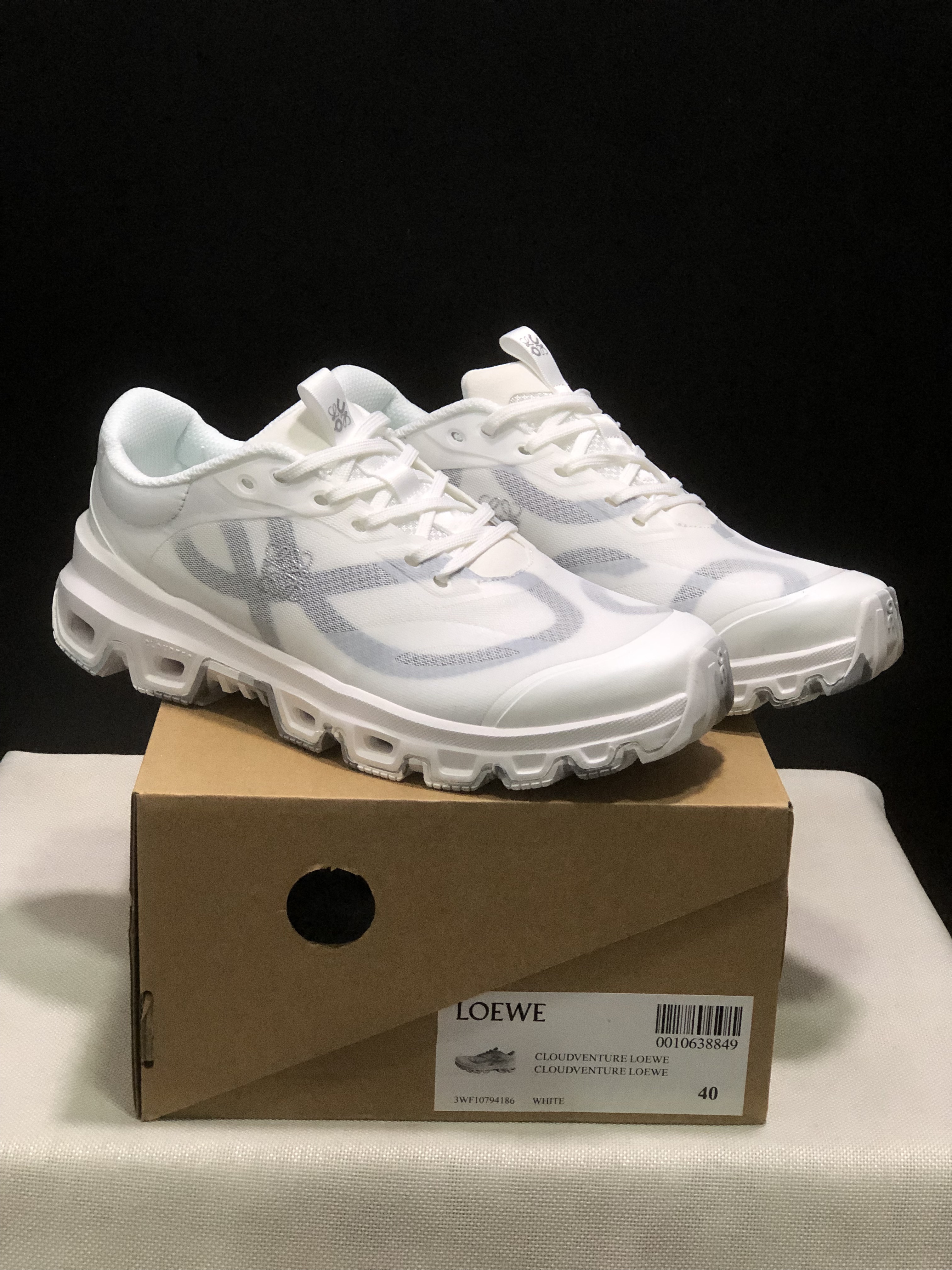 LOEWE x On Running Cloudventure 2.0 White Running Shoes Co-Signed Edition