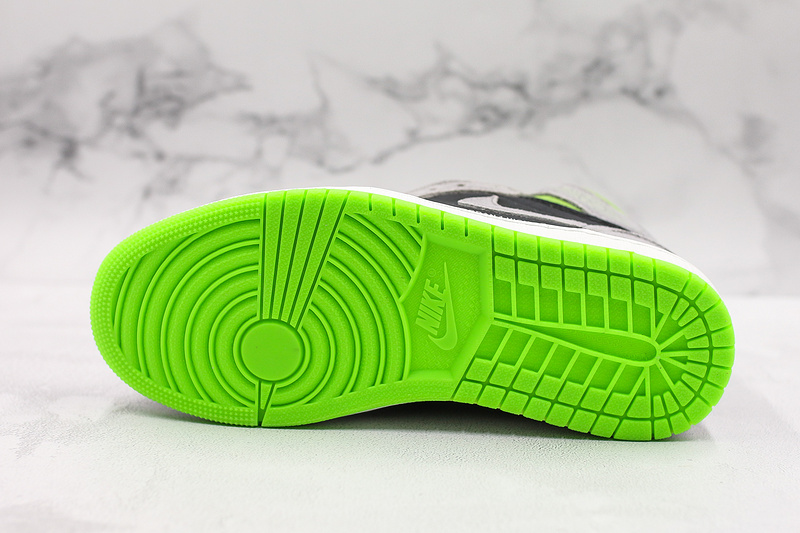 Nike Air Jordan 1 Retro High Gray Sneakers