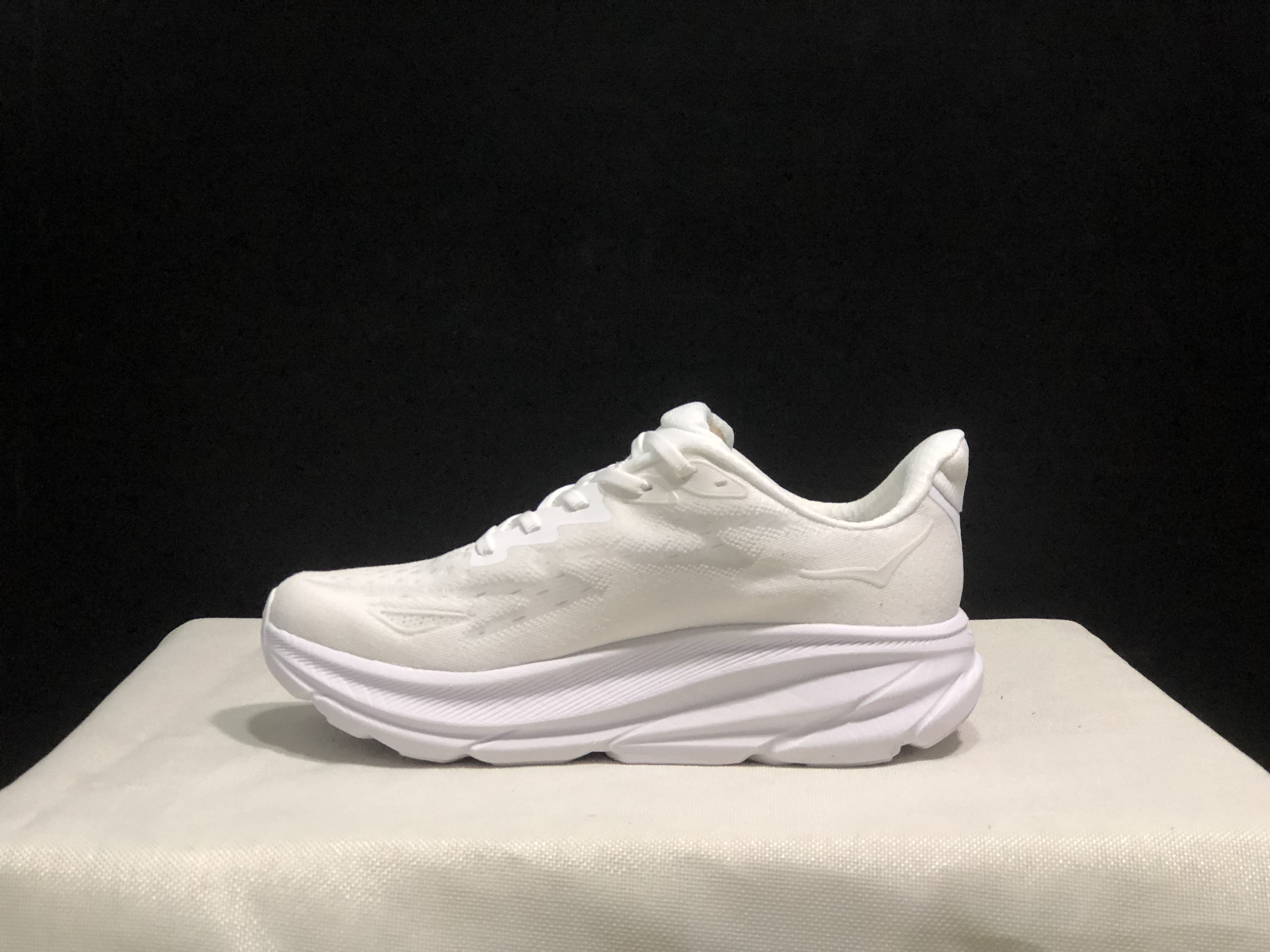 Hoka One One Clifton 9 White Running Shoes Athletic Shoes Sneakers