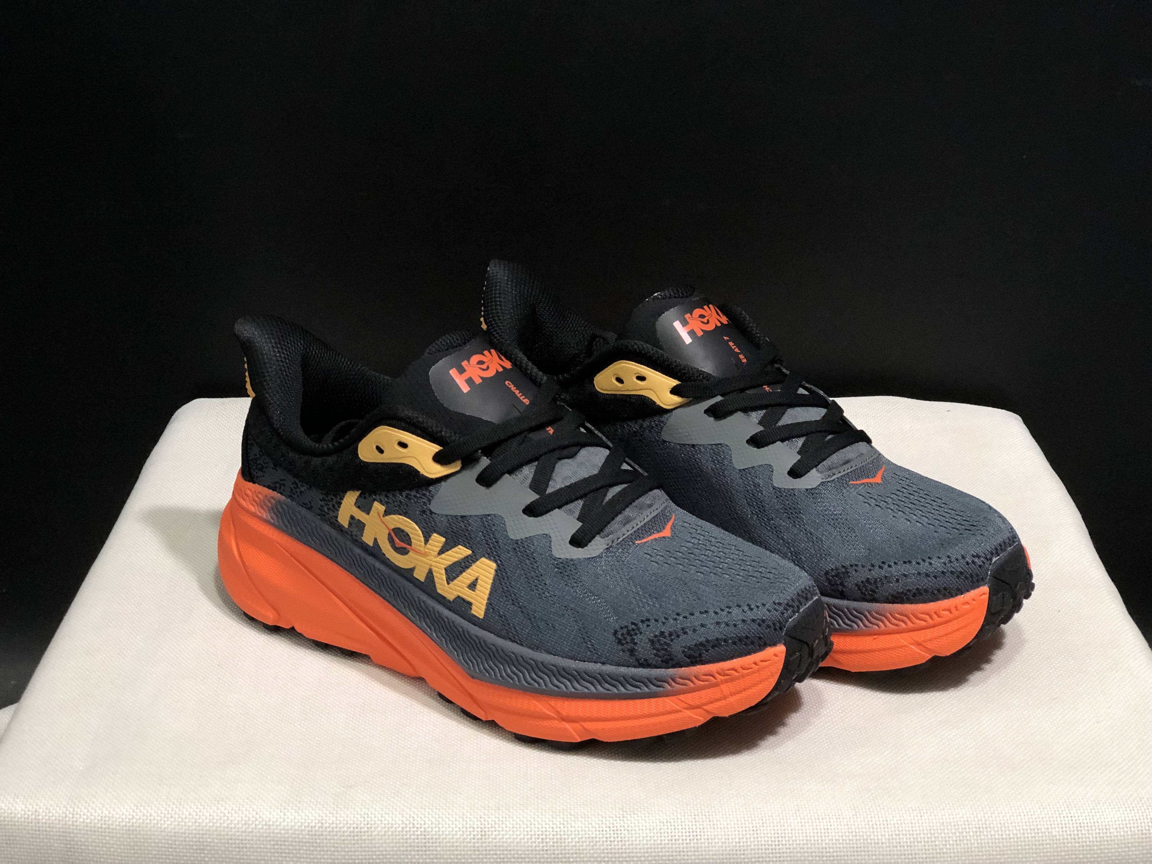 Hoka One One Challenger 7 Shock-absorbing Breathable Running Shoes Sneakers Dark Grey