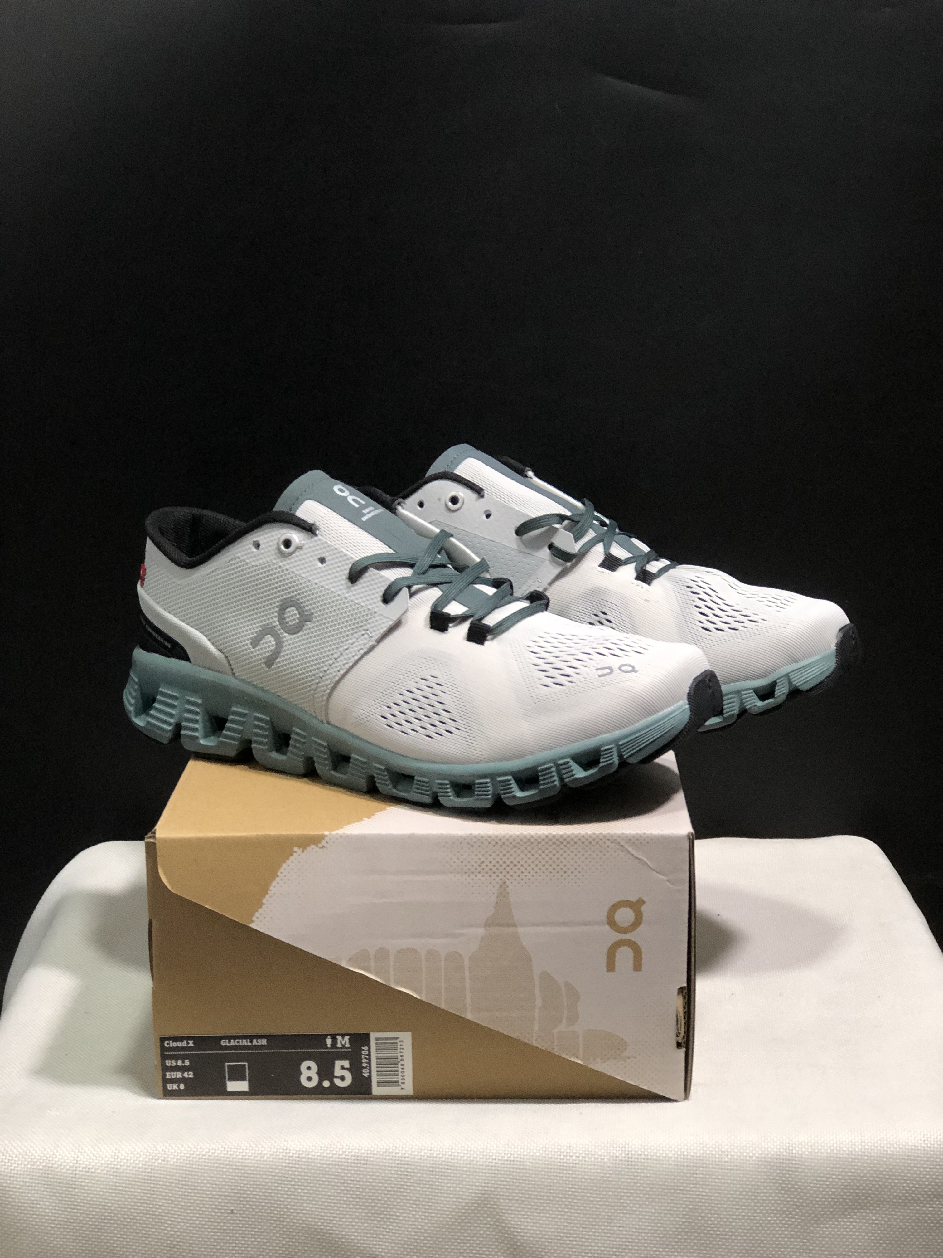 On Running Cloud X Lightweight Running Shoes Glacial Ash