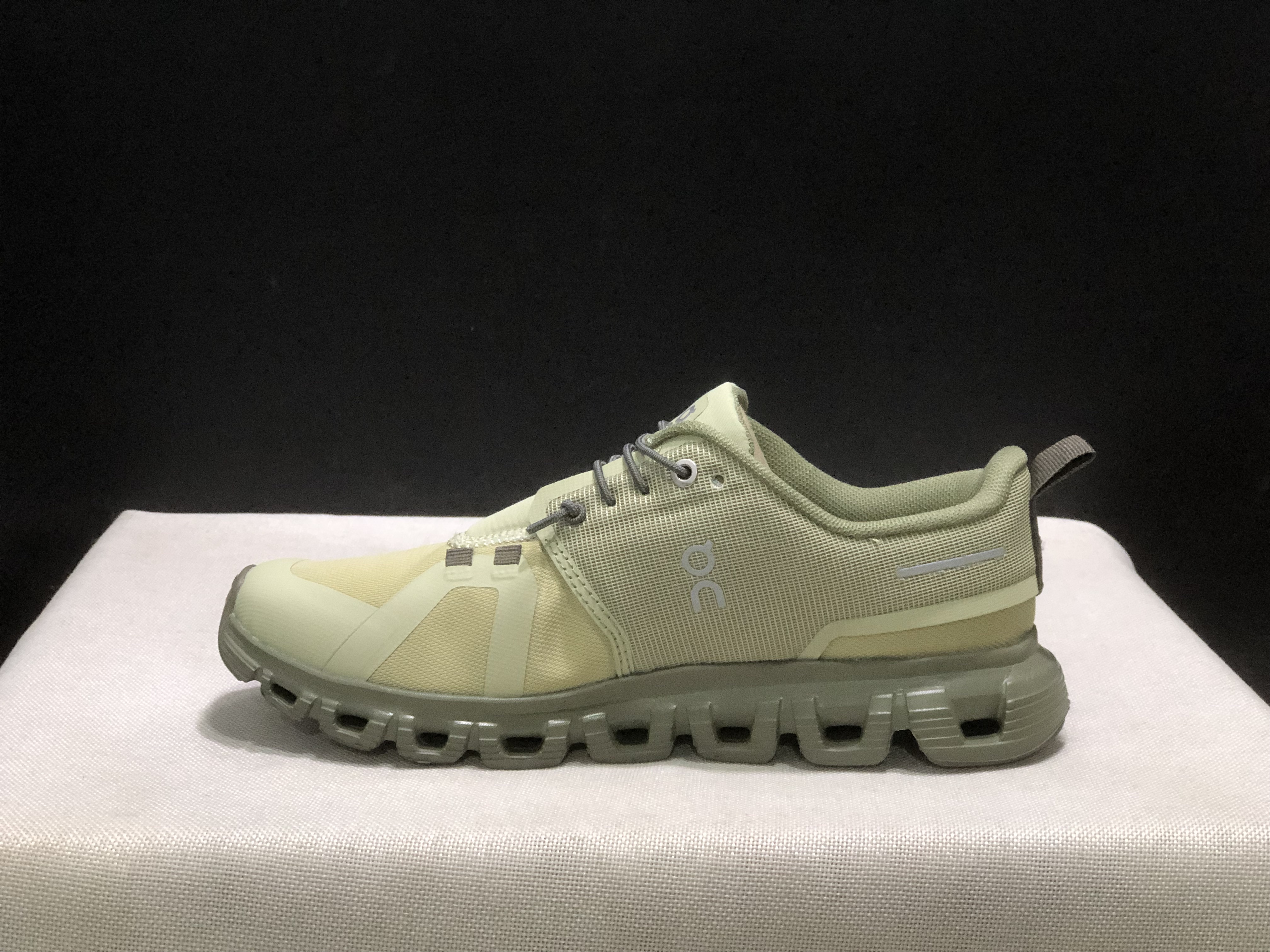 On Running Cloud 6 Casual Life Shoes Light Green