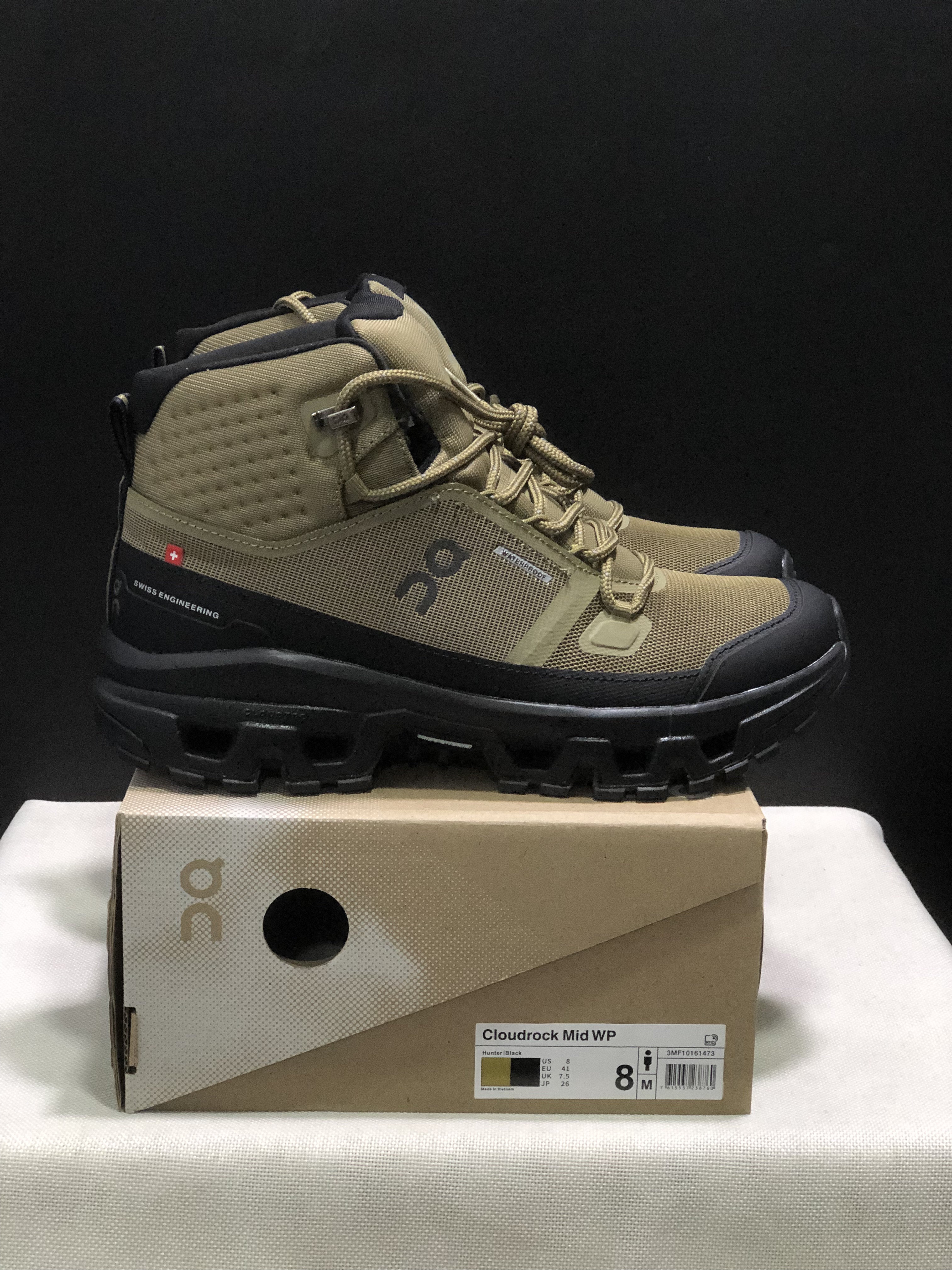 On Running Cloudrock Mid WP High-Top Hiking Shoes Hunter/Black