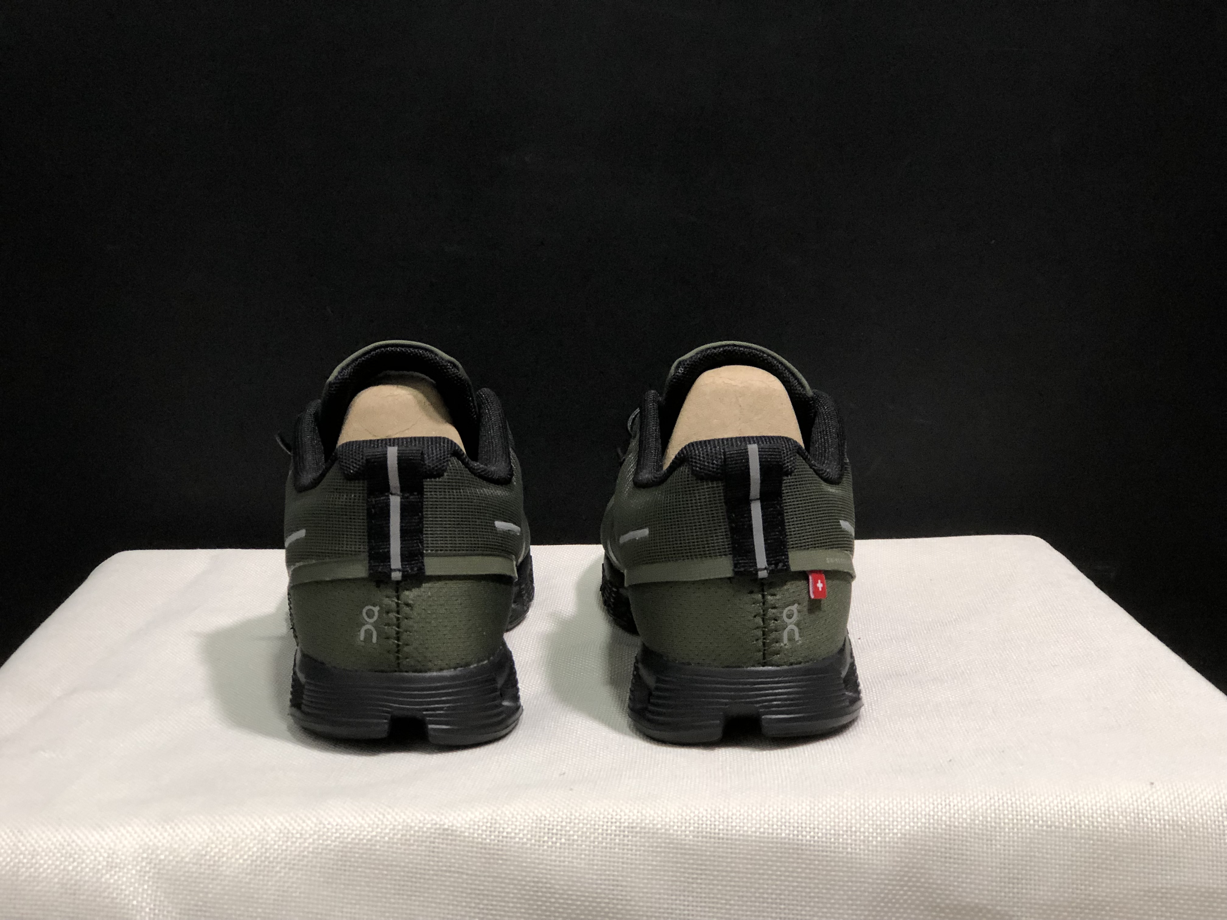 On Running Cloud 5 Lightweight Running Shoes Green