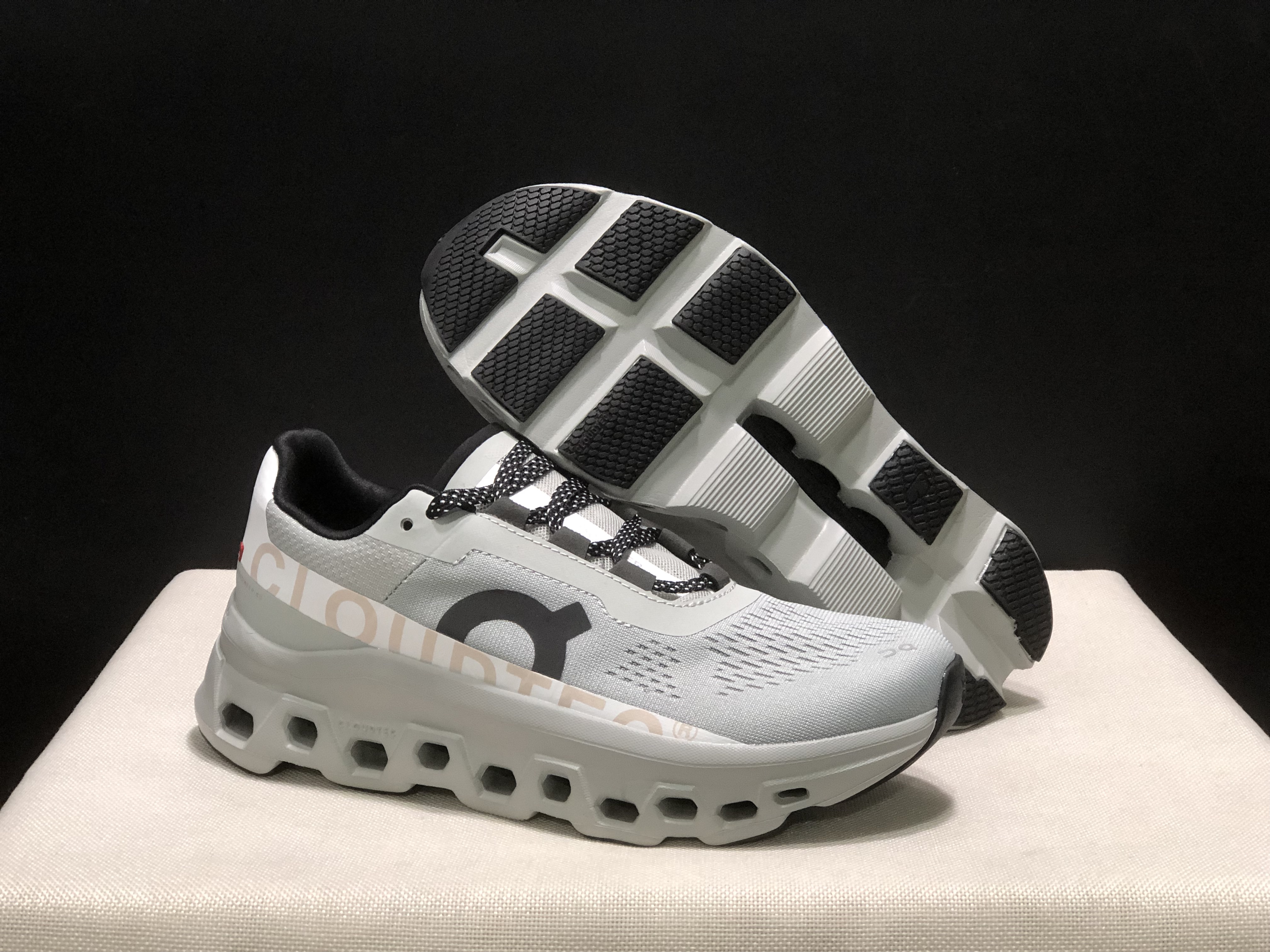 On Running Cloudmonster Anti-Slip Running Shoes Graphite