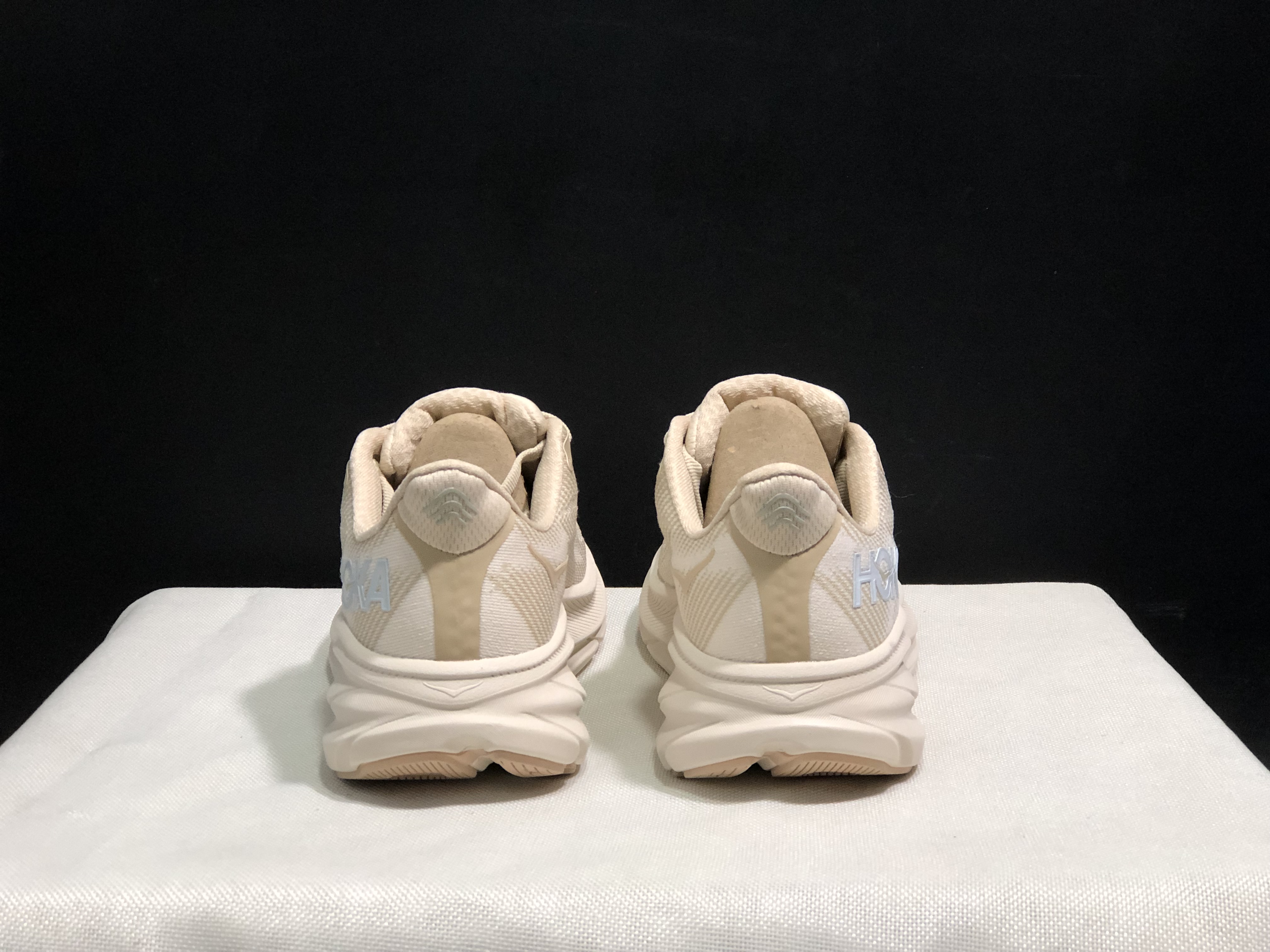 Hoka One One Clifton 9 Running Shoes Athletic Shoes Sneakers Cream