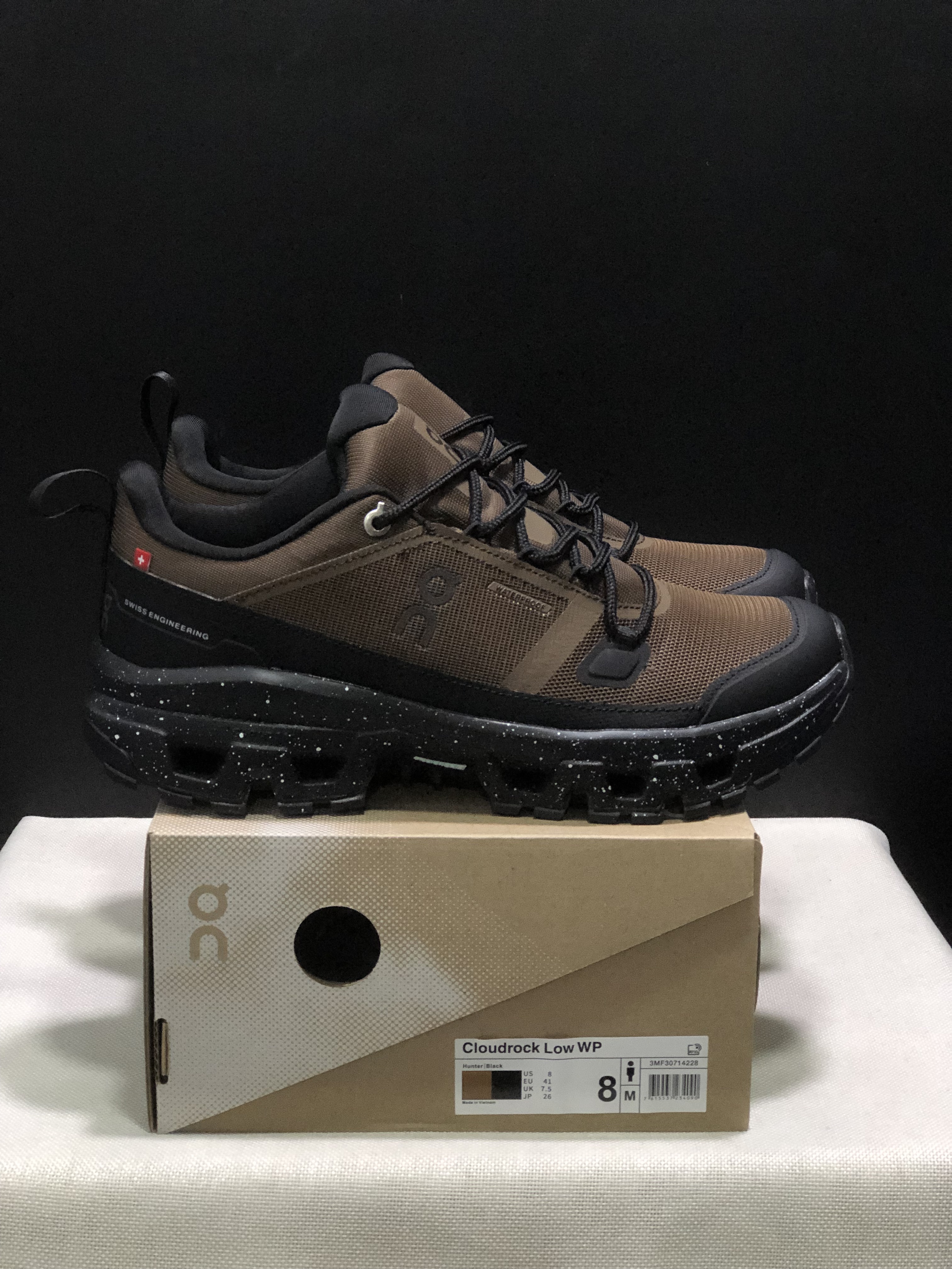 On Running Cloudrock Low WP Hiking Outdoor Shoes Brown/Black