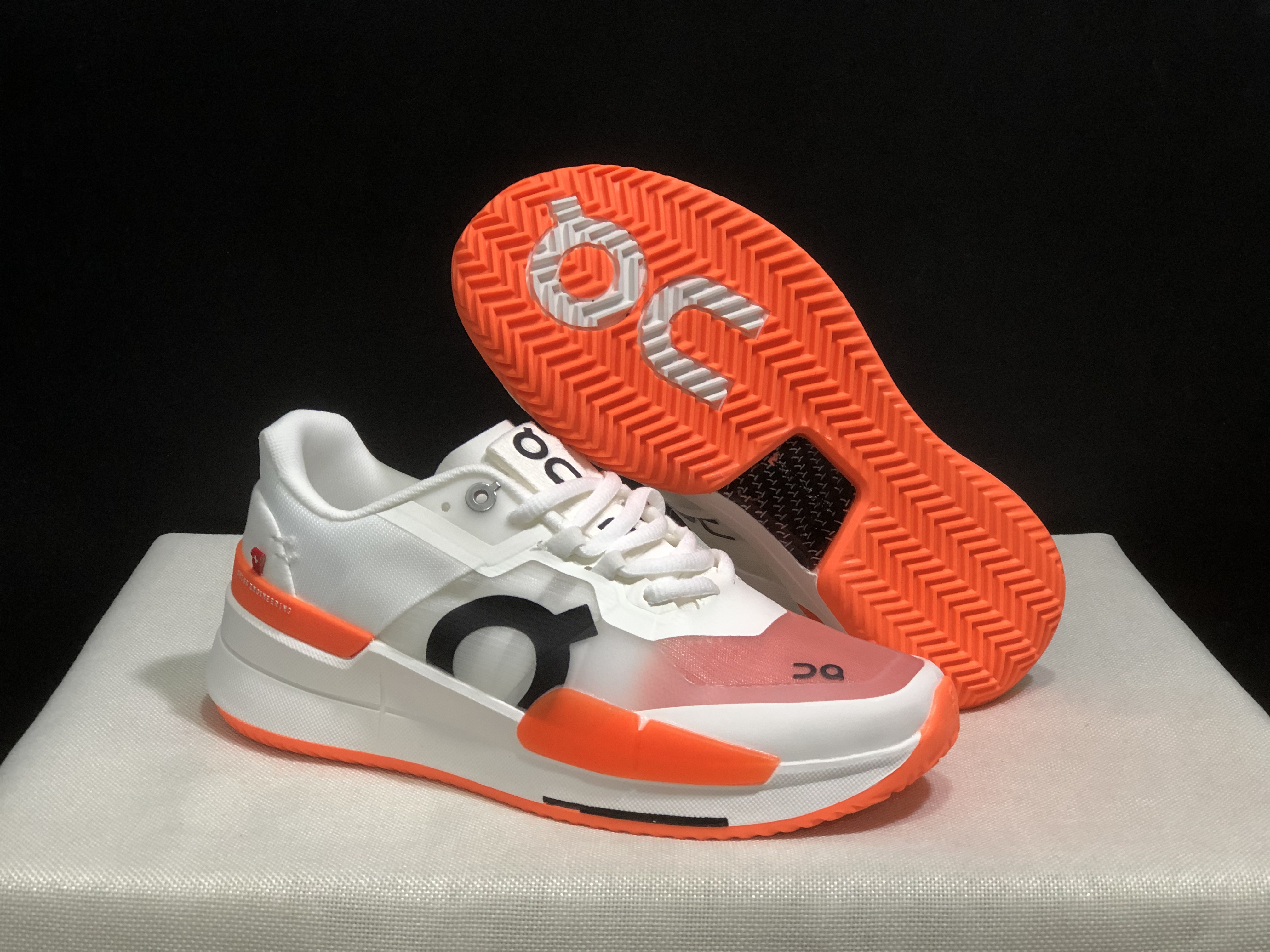 On Running The Roger Pro 2 Breathable Mesh Training Running Shoes White/Flame