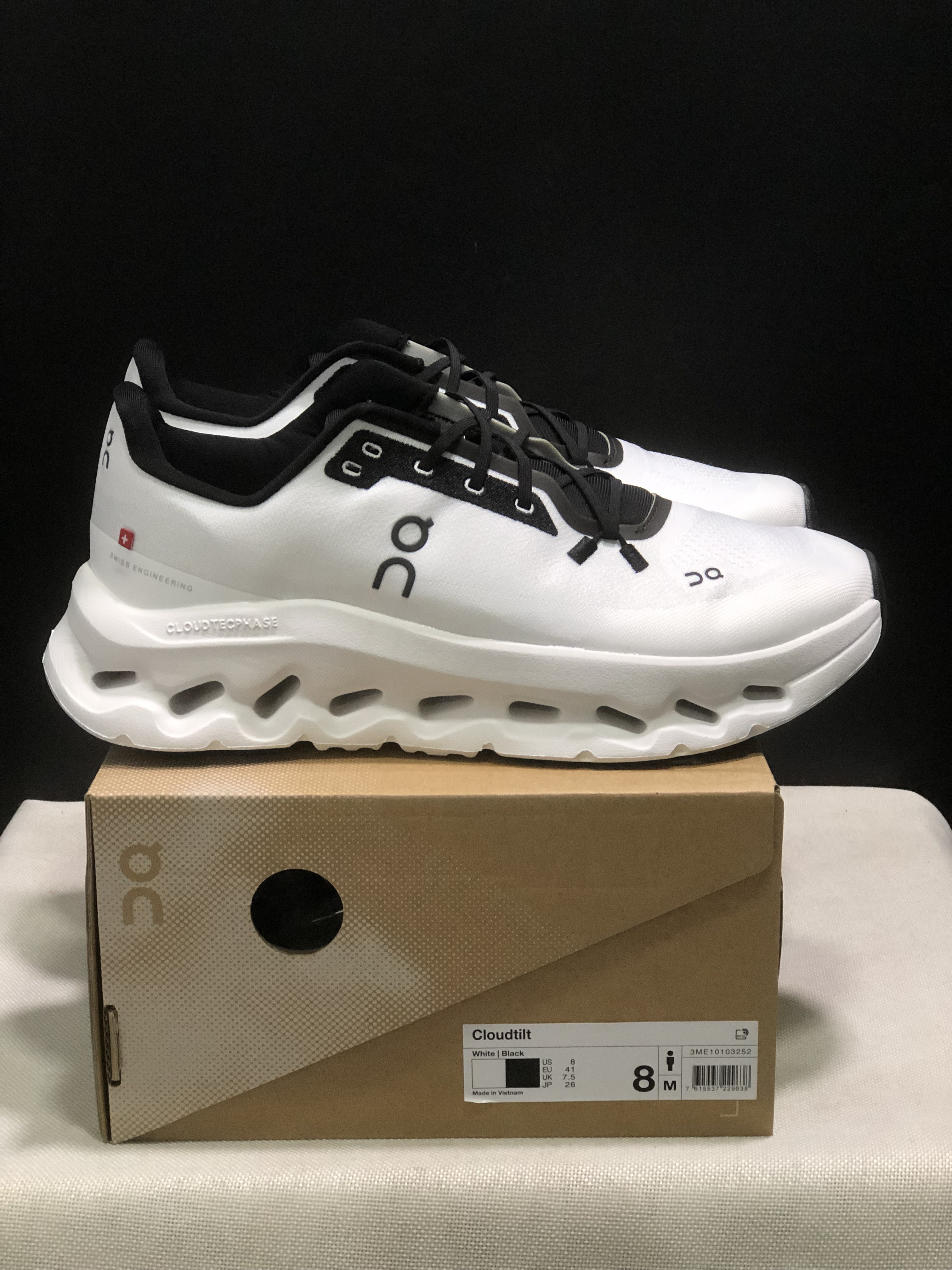 On Running Cloudtilt Durable Casual Life Shoes White/Black