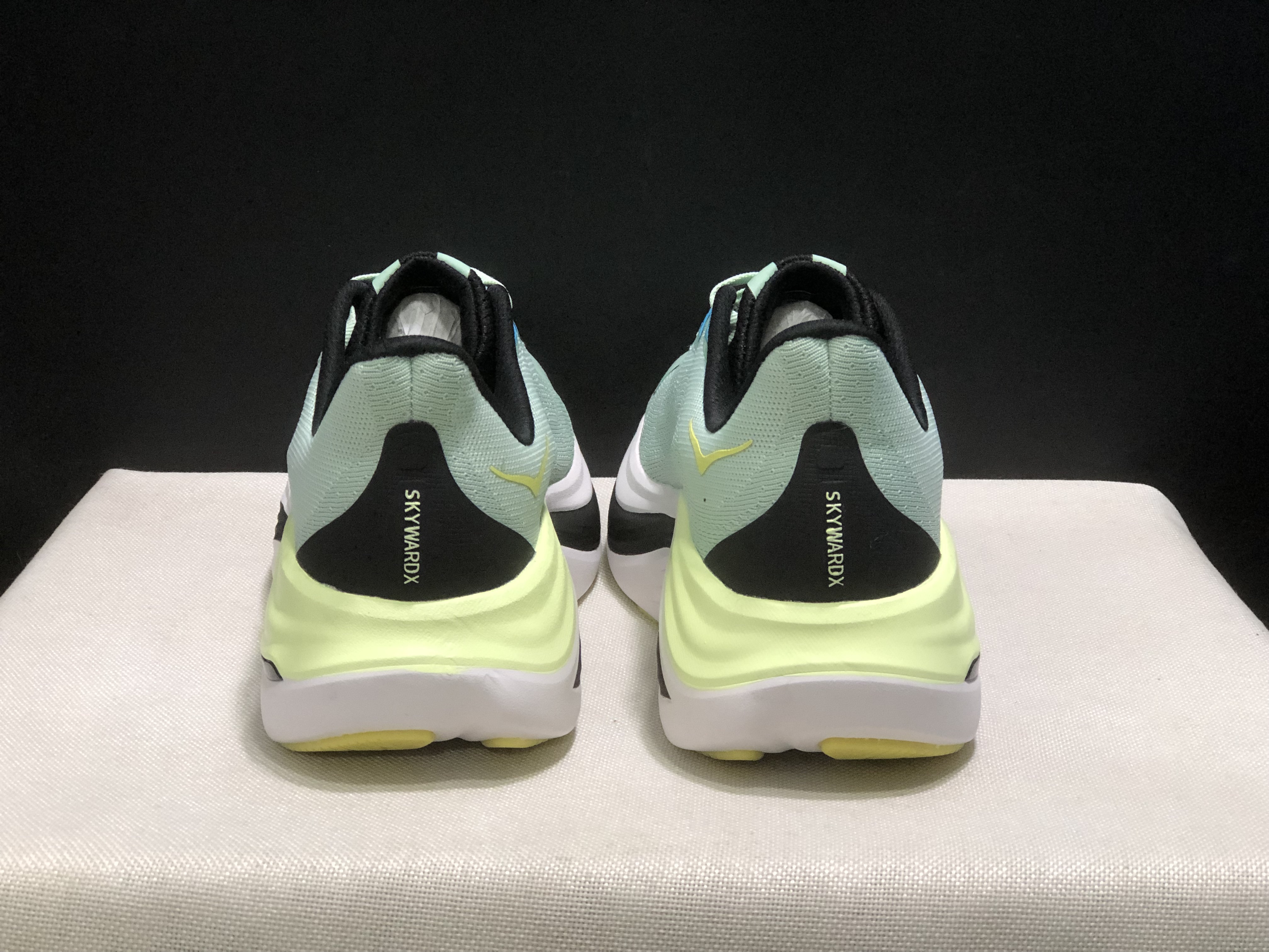 Hoka One One Skyward X Anti-slip Wear-resistant Running Shoes Sneakers Light Green