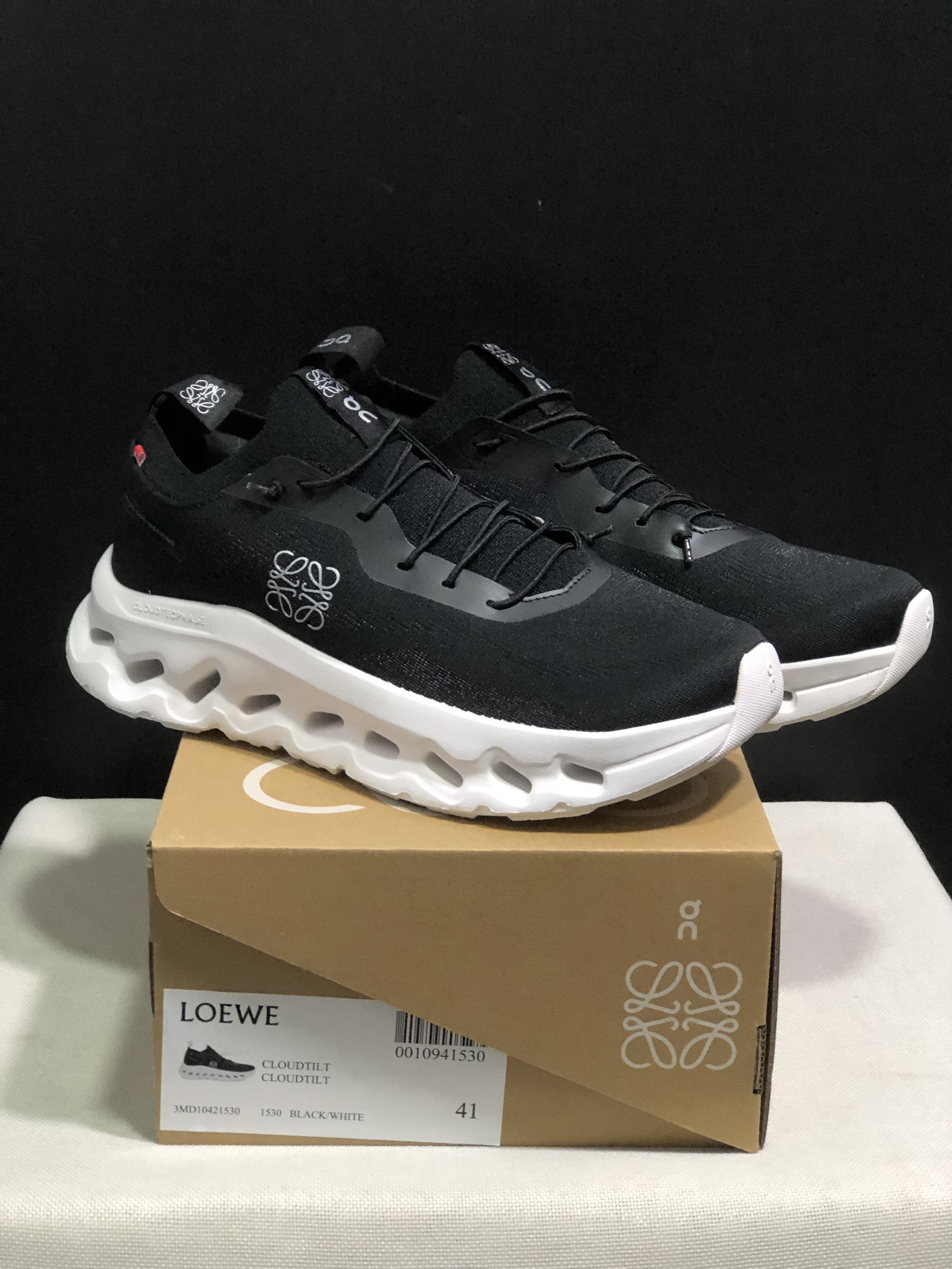 LOEWE x On Running Cloudtilt Running Shoes Co-Signed Edition Black/White