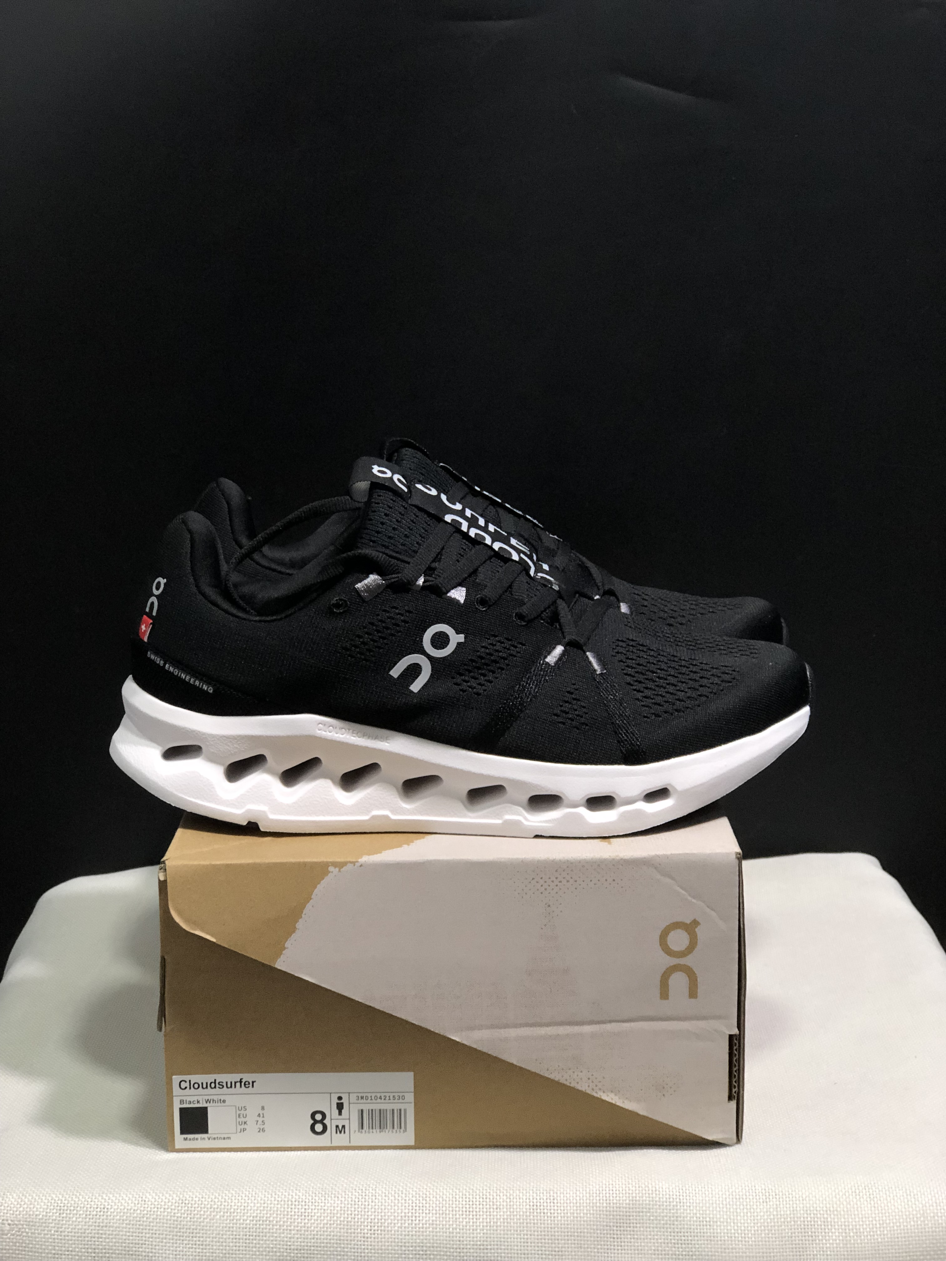 On Running Cloudsurfer Training Anti-Slip Running Shoes Black/White