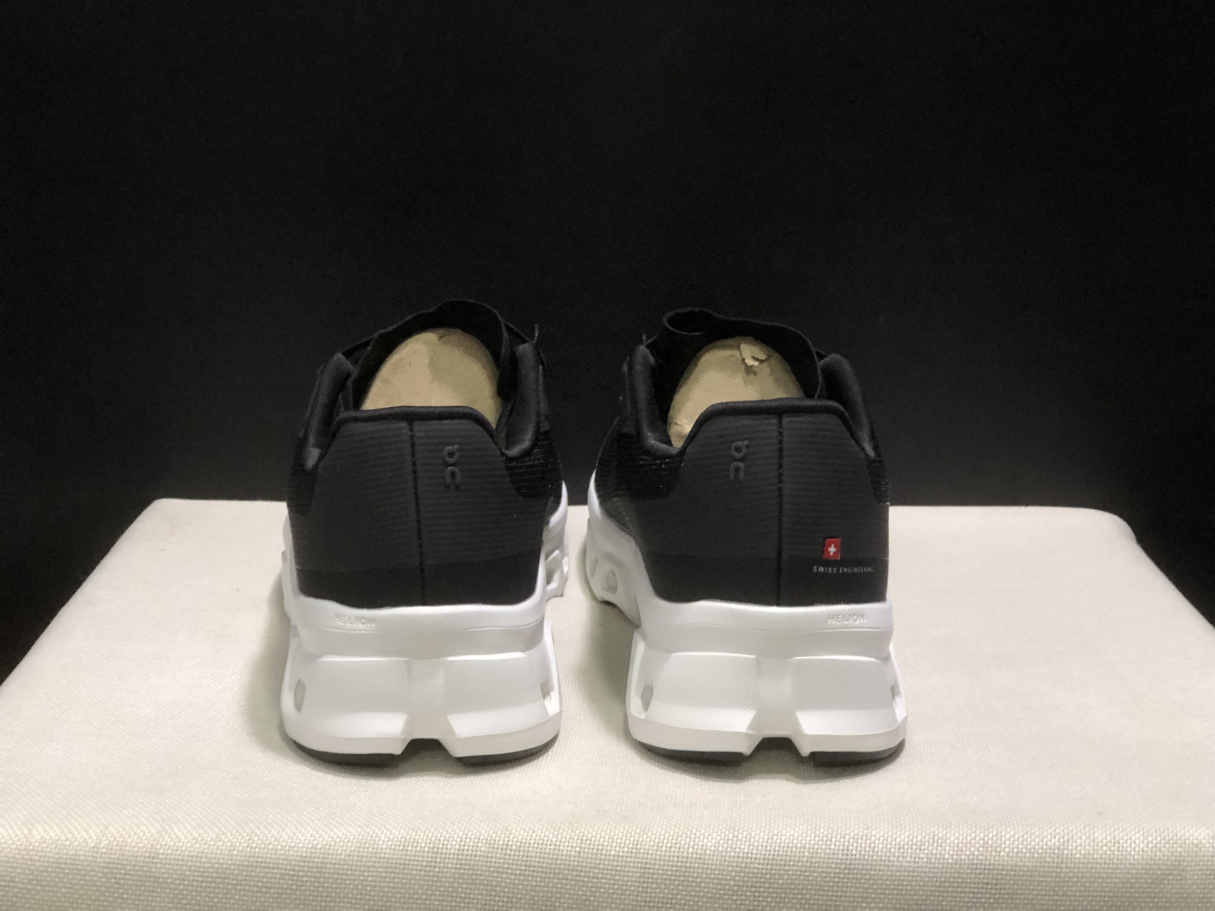 On Running Cloudmonster Void 1 M Casual Running Shoes Black/White