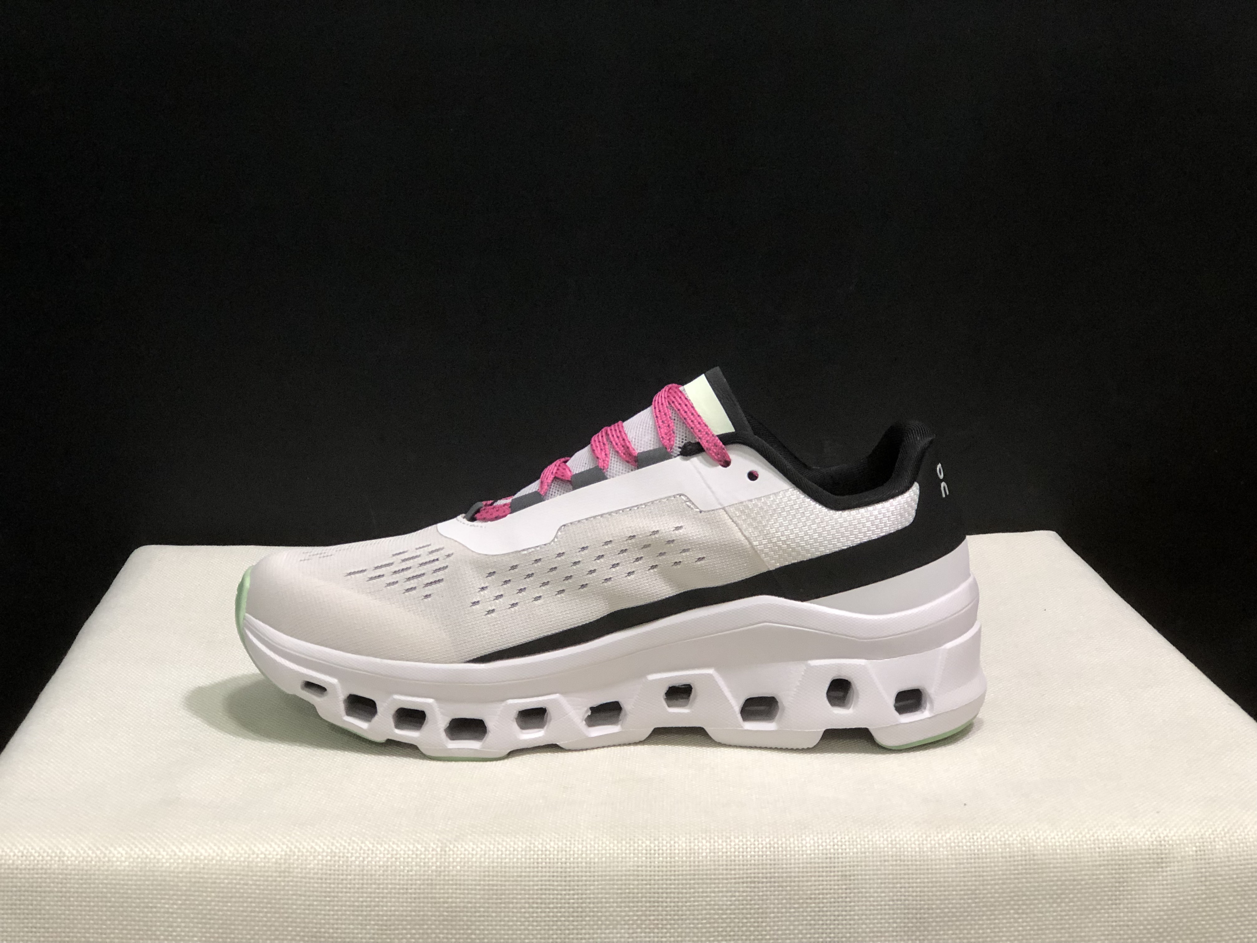 On Running Cloudmonster Anti-Slip Running Shoes Frost/Black