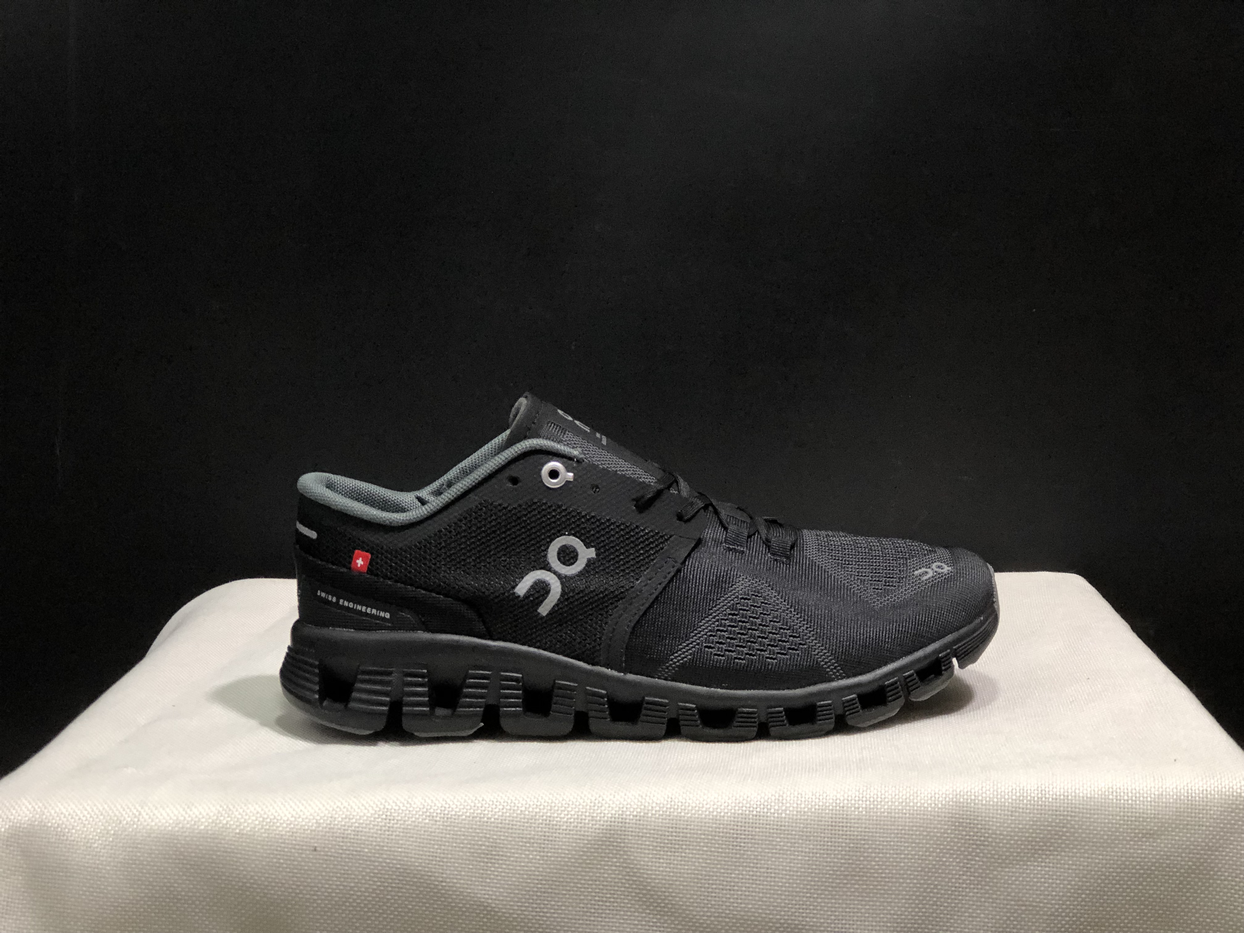 On Running Cloud X Lightweight Running Shoes Black
