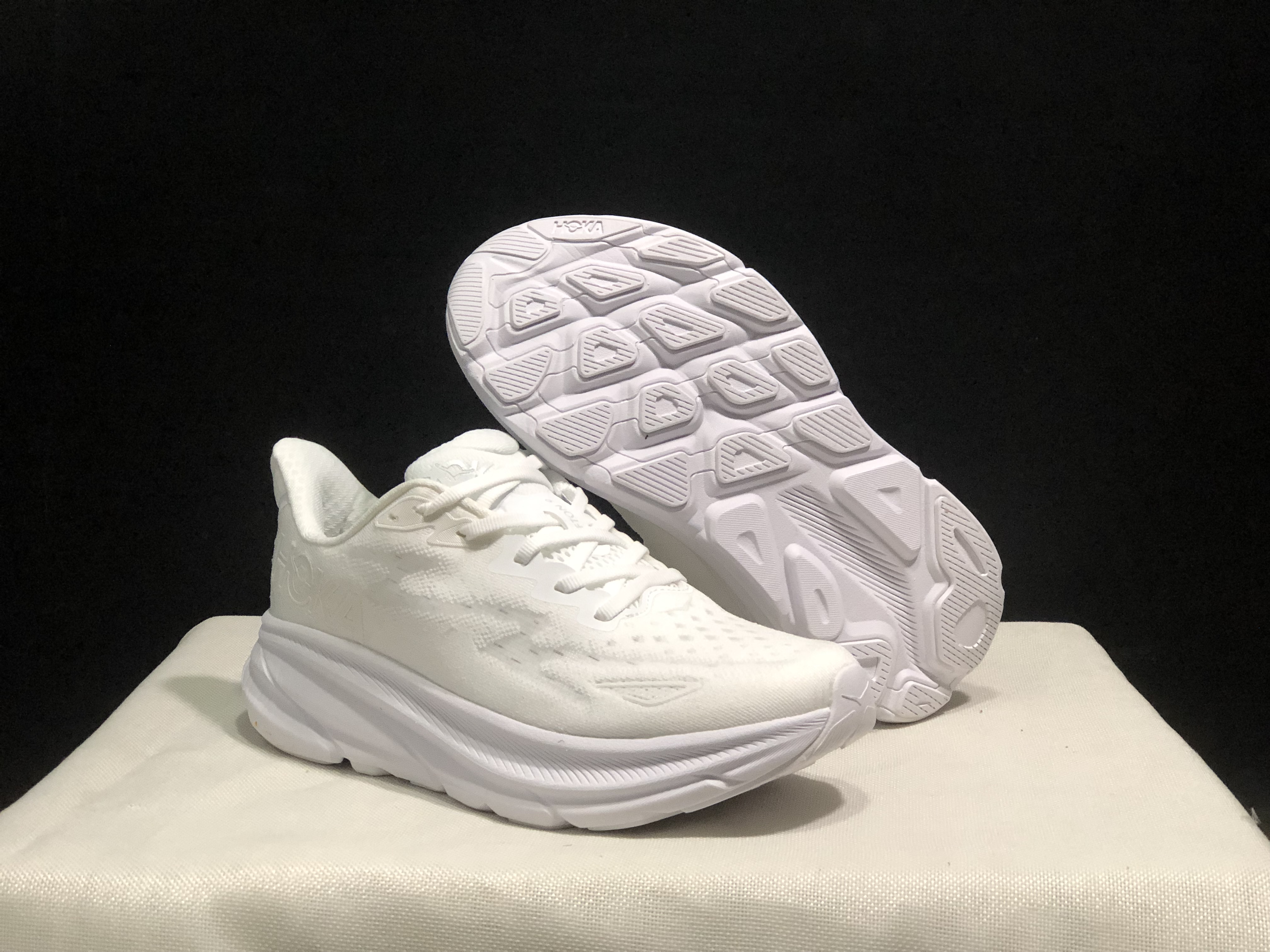 Hoka One One Clifton 9 White Running Shoes Athletic Shoes Sneakers