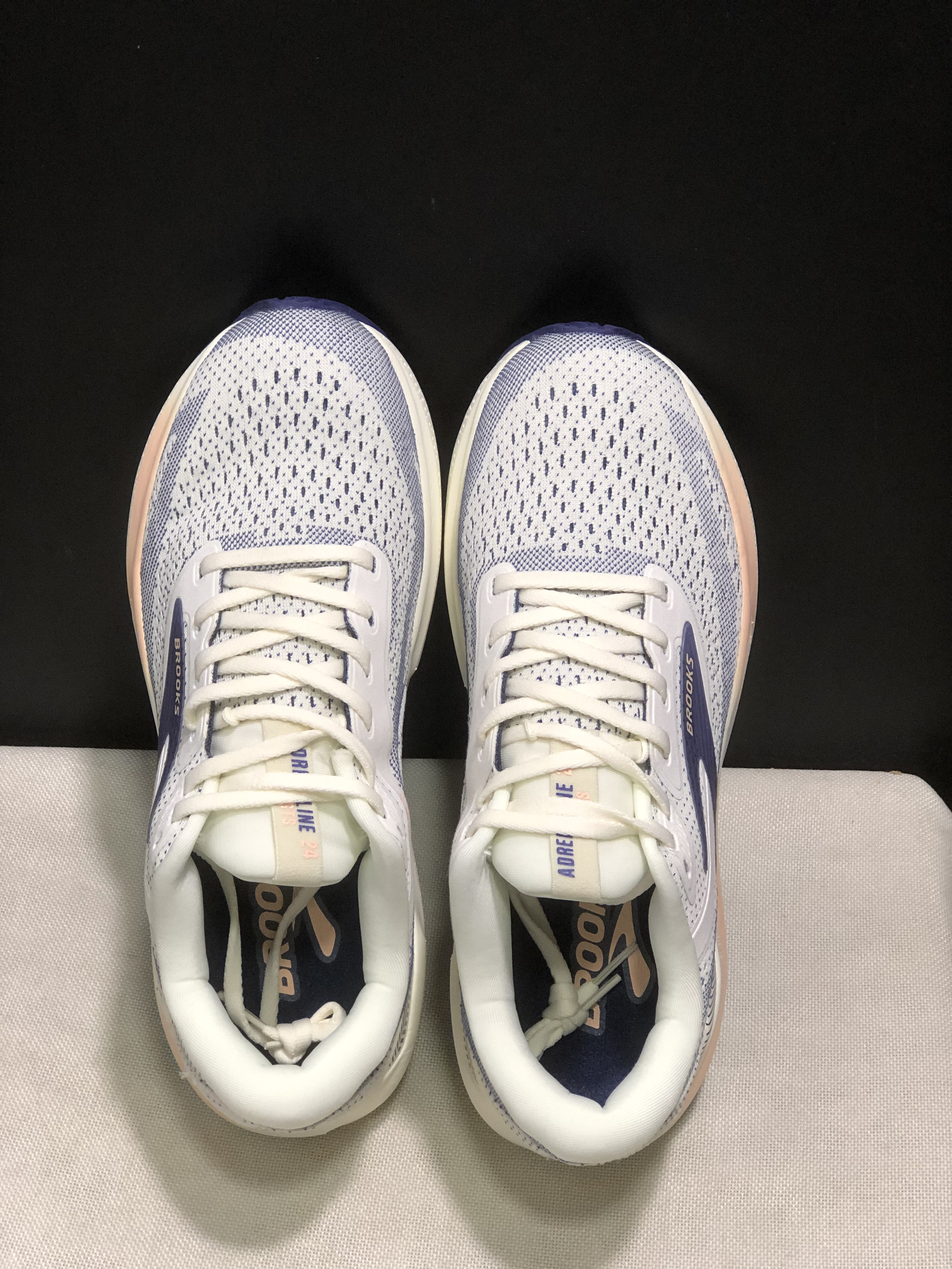 Brooks Adrenaline GTS 24 Casual Running Shoes Green/Blue Ribbon/Peach