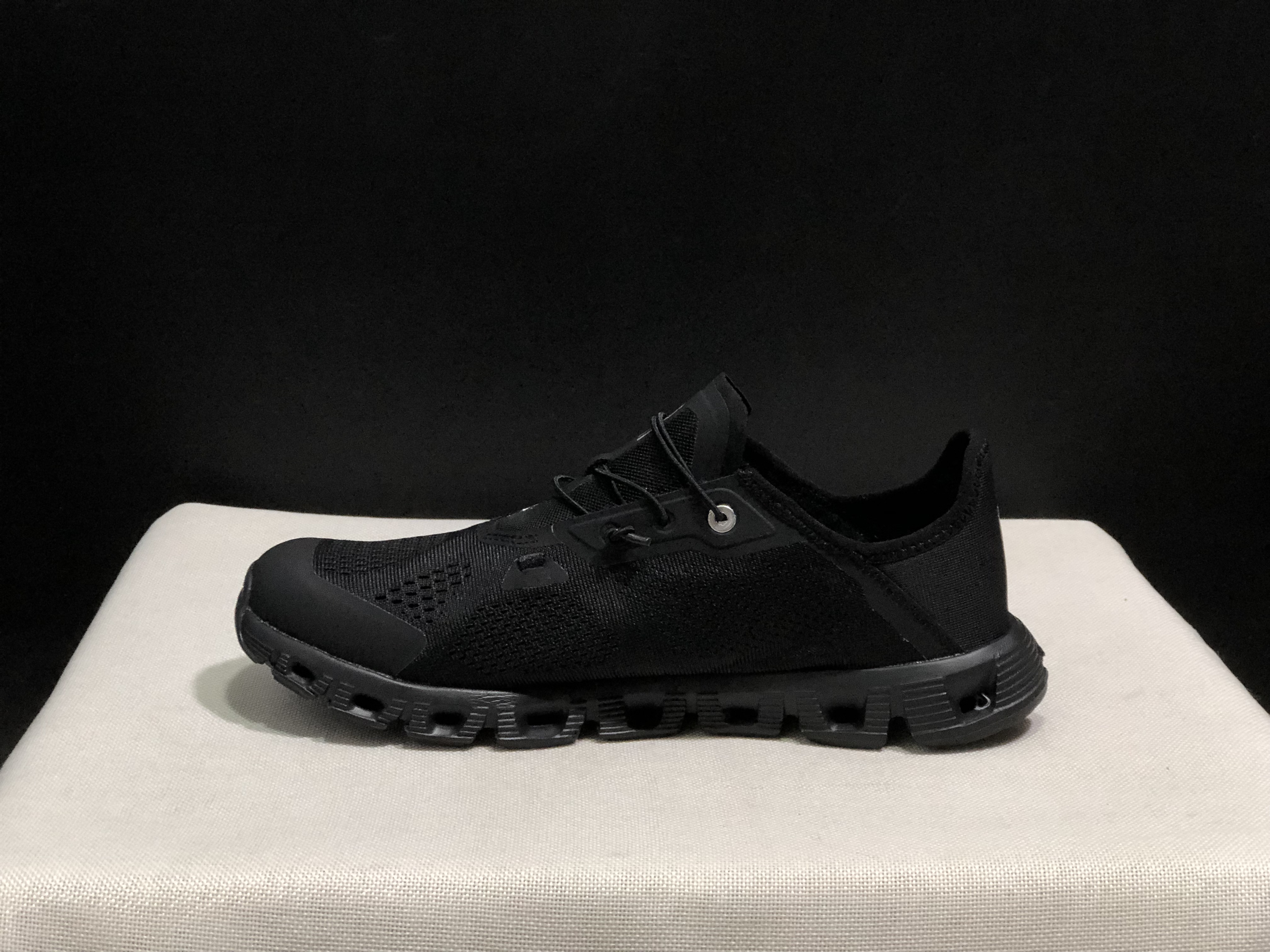 On Running Cloud 5 Coast Convenient And Breathable Running Shoes All Black