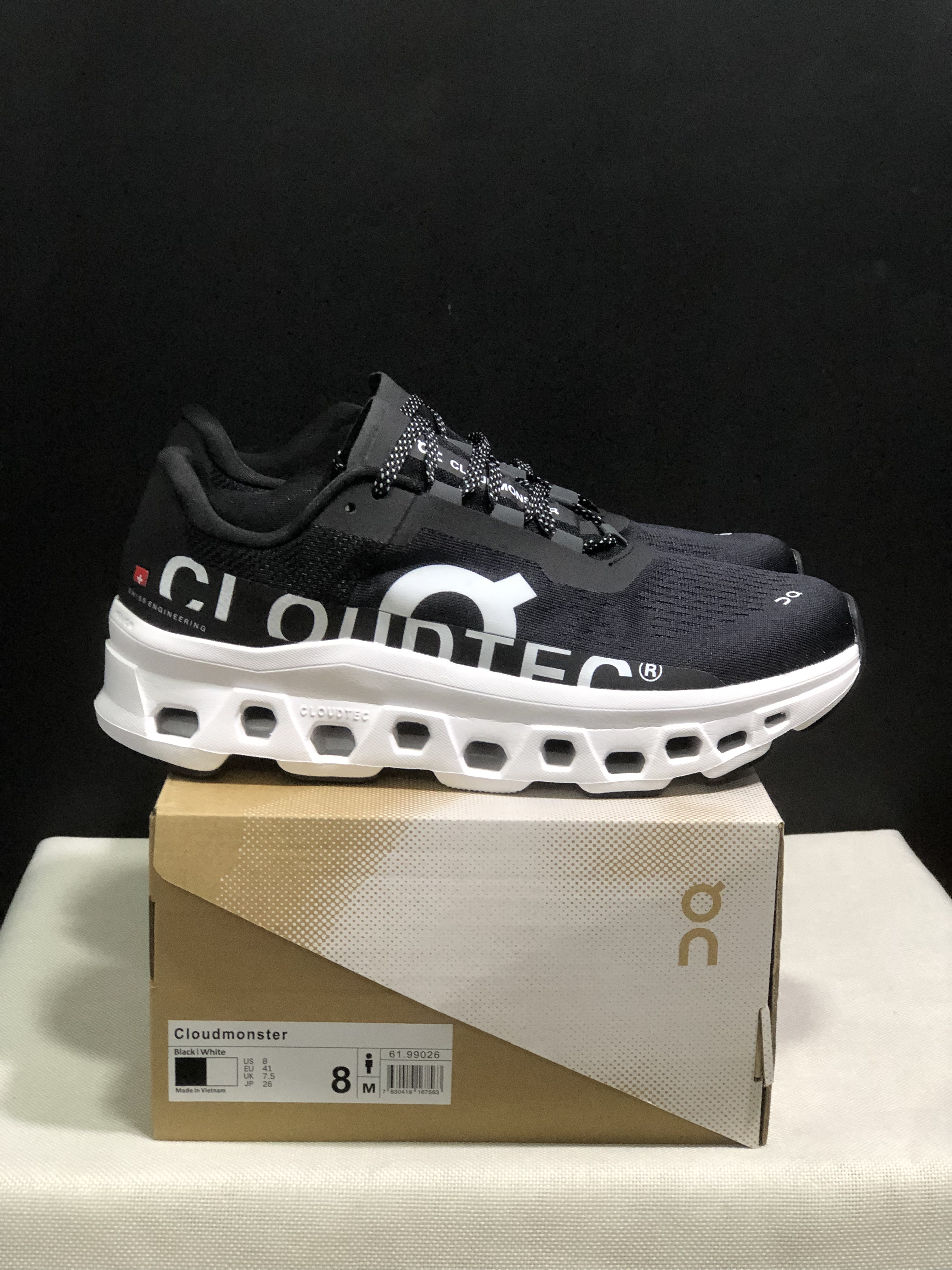 On Running Cloudmonster Anti-Slip Running Shoes Black/White
