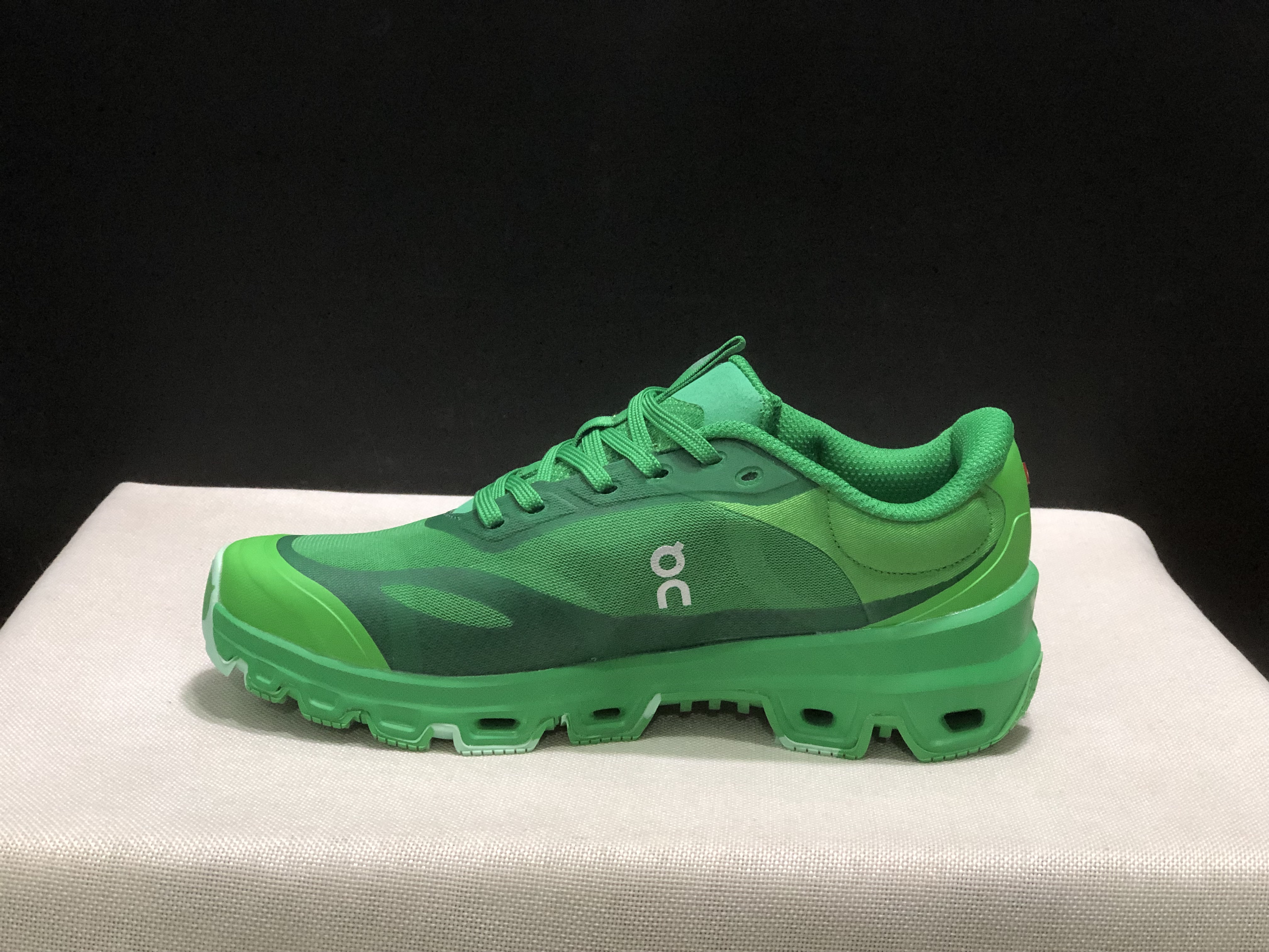 LOEWE x On Running Cloudventure 2.0 Running Shoes Co-Signed Edition Green