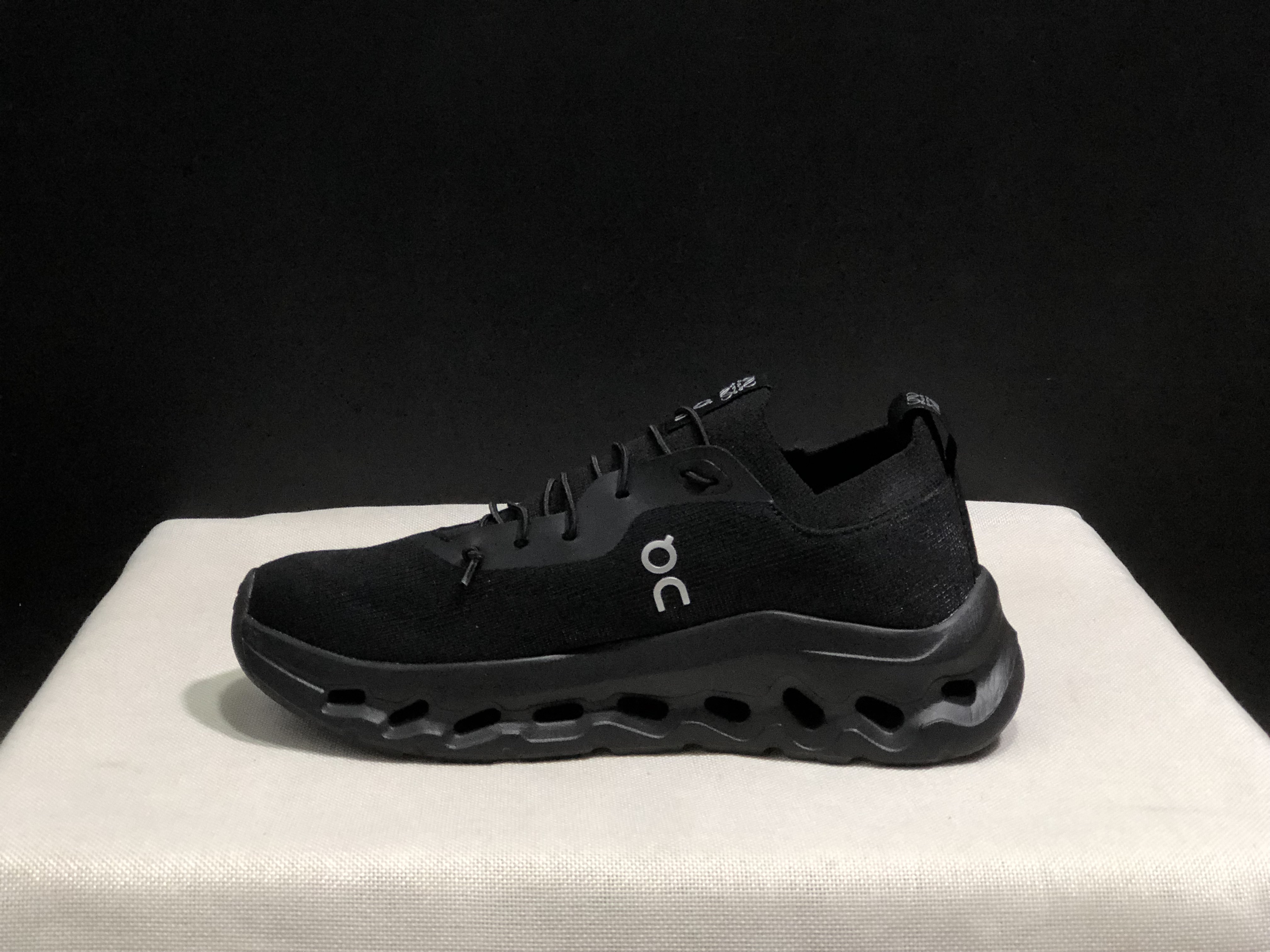 LOEWE x On Running Cloudtilt Running Shoes Co-Signed Edition All Black