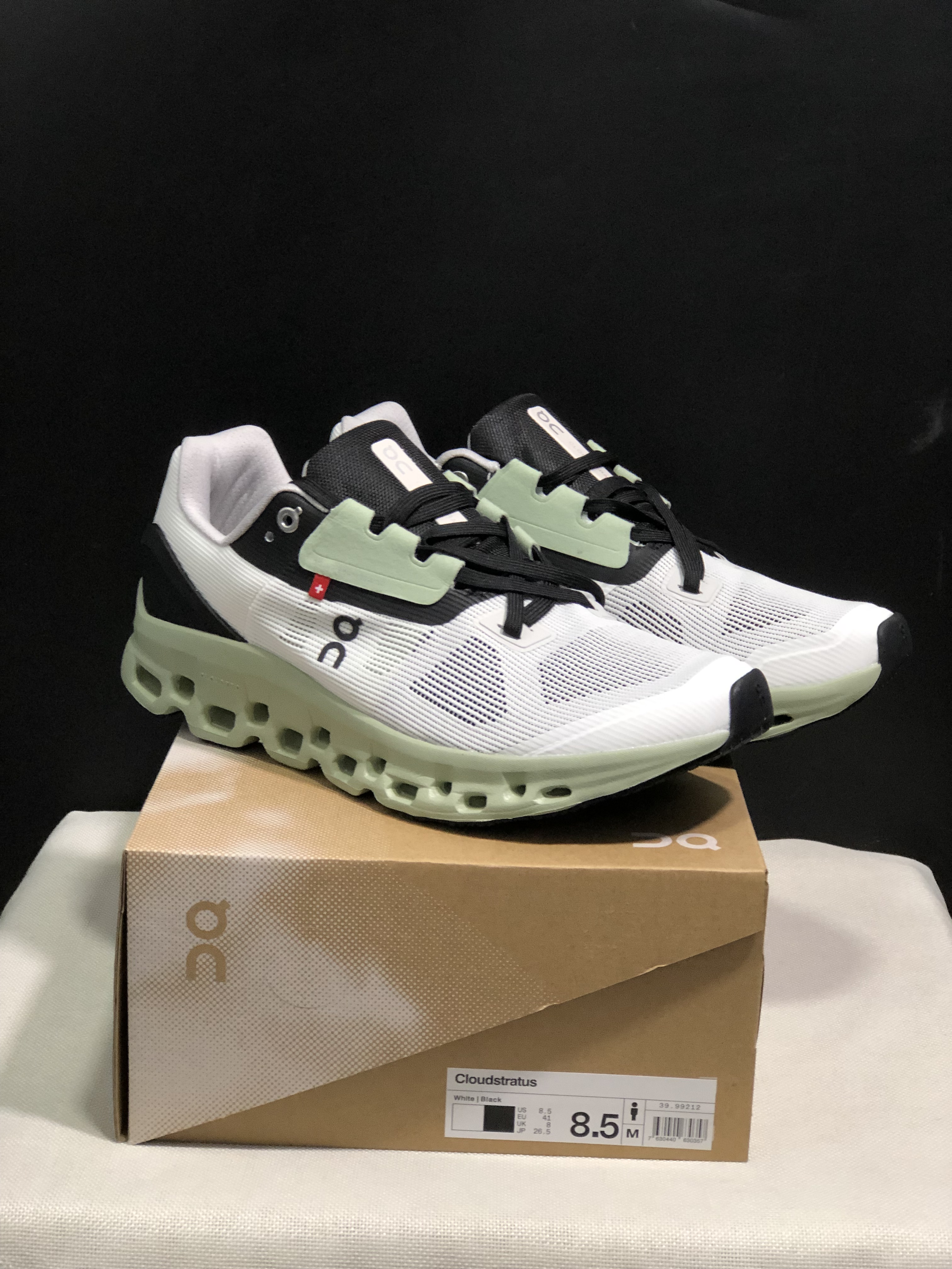 On Running Cloudstratus Breathable Support Running Shoes White/Green