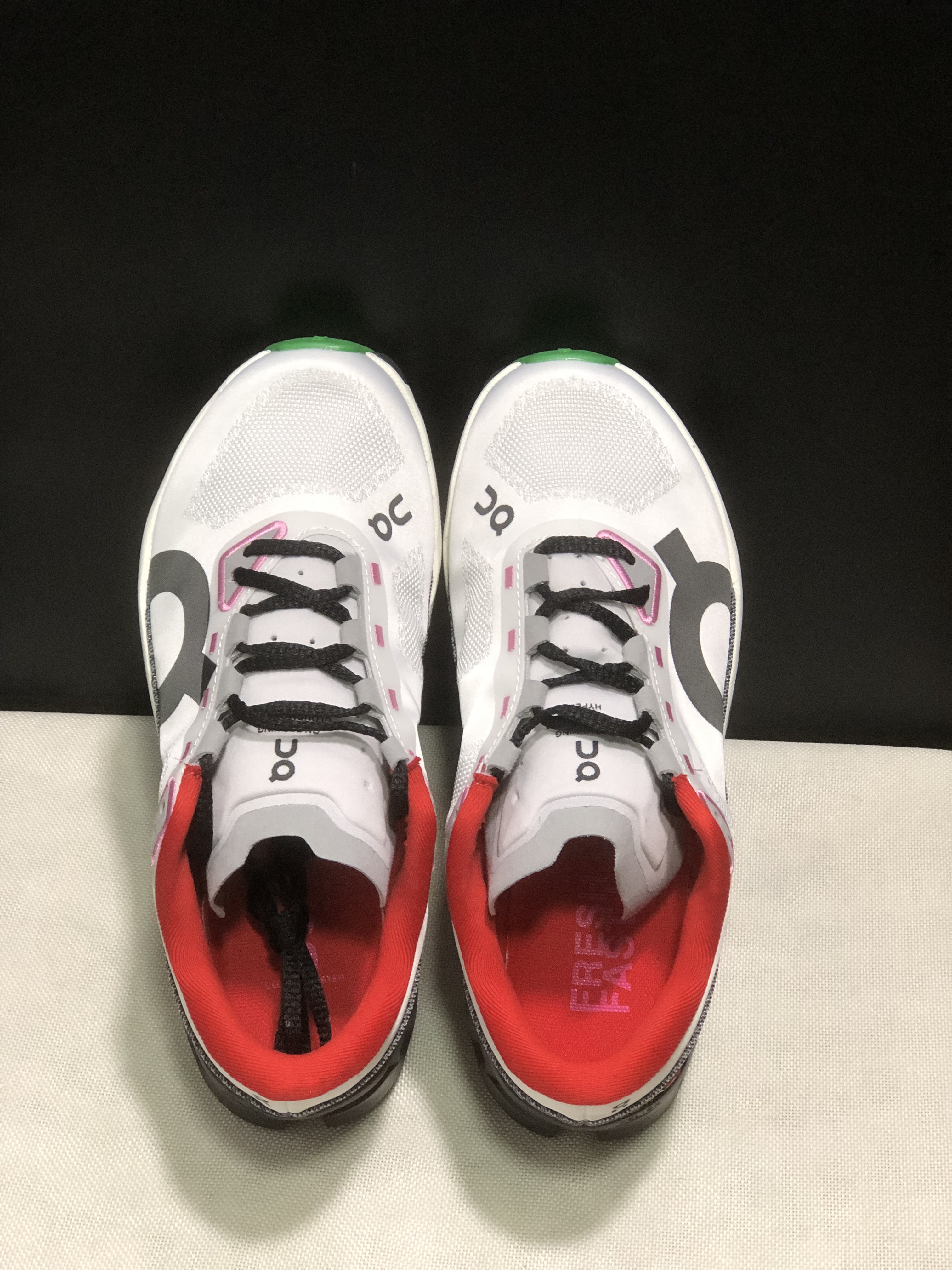 On Running Cloudmonster Hyper Running Shoes White/Black