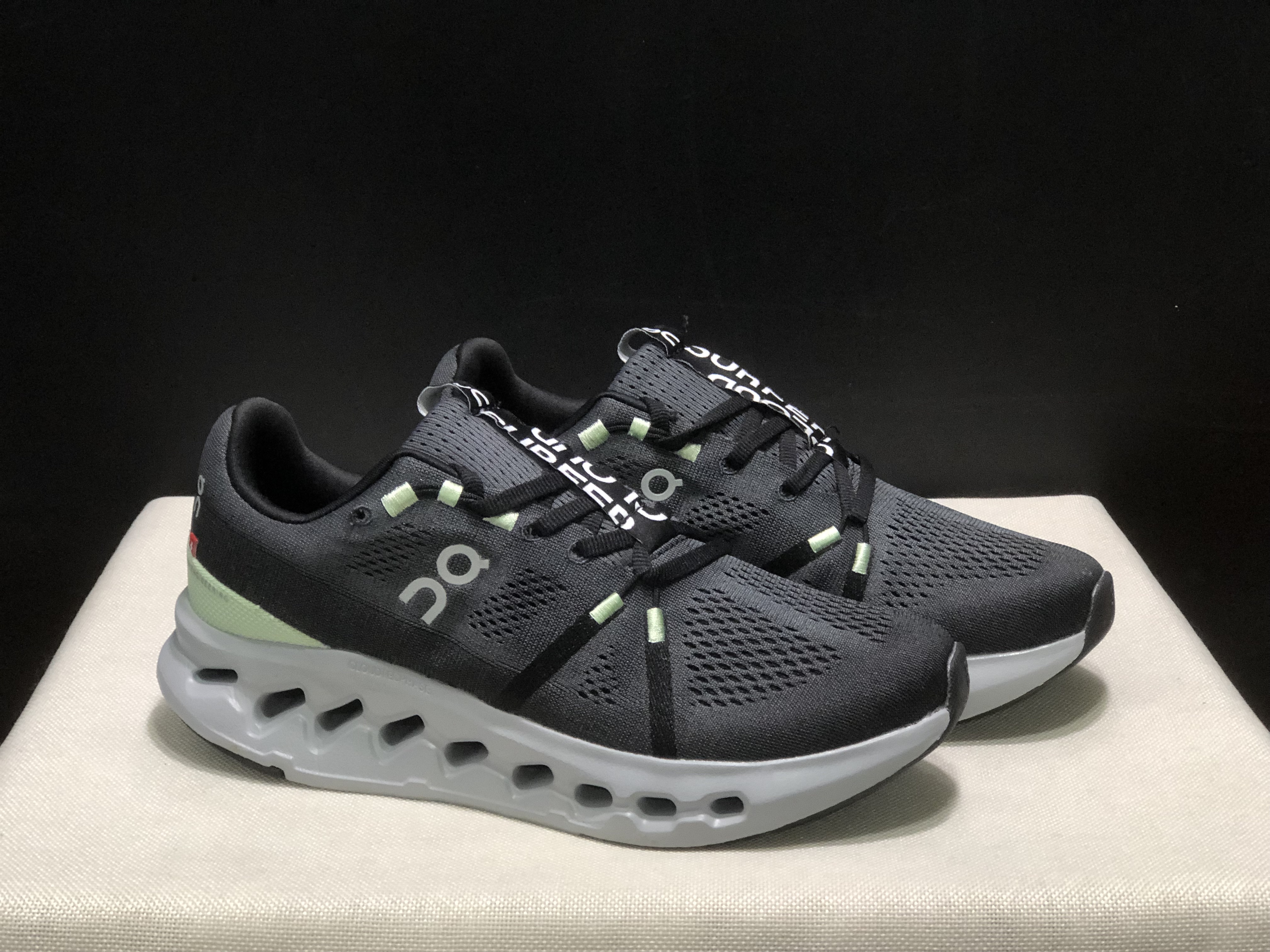 On Running Cloudsurfer Training Anti-Slip Running Shoes Black