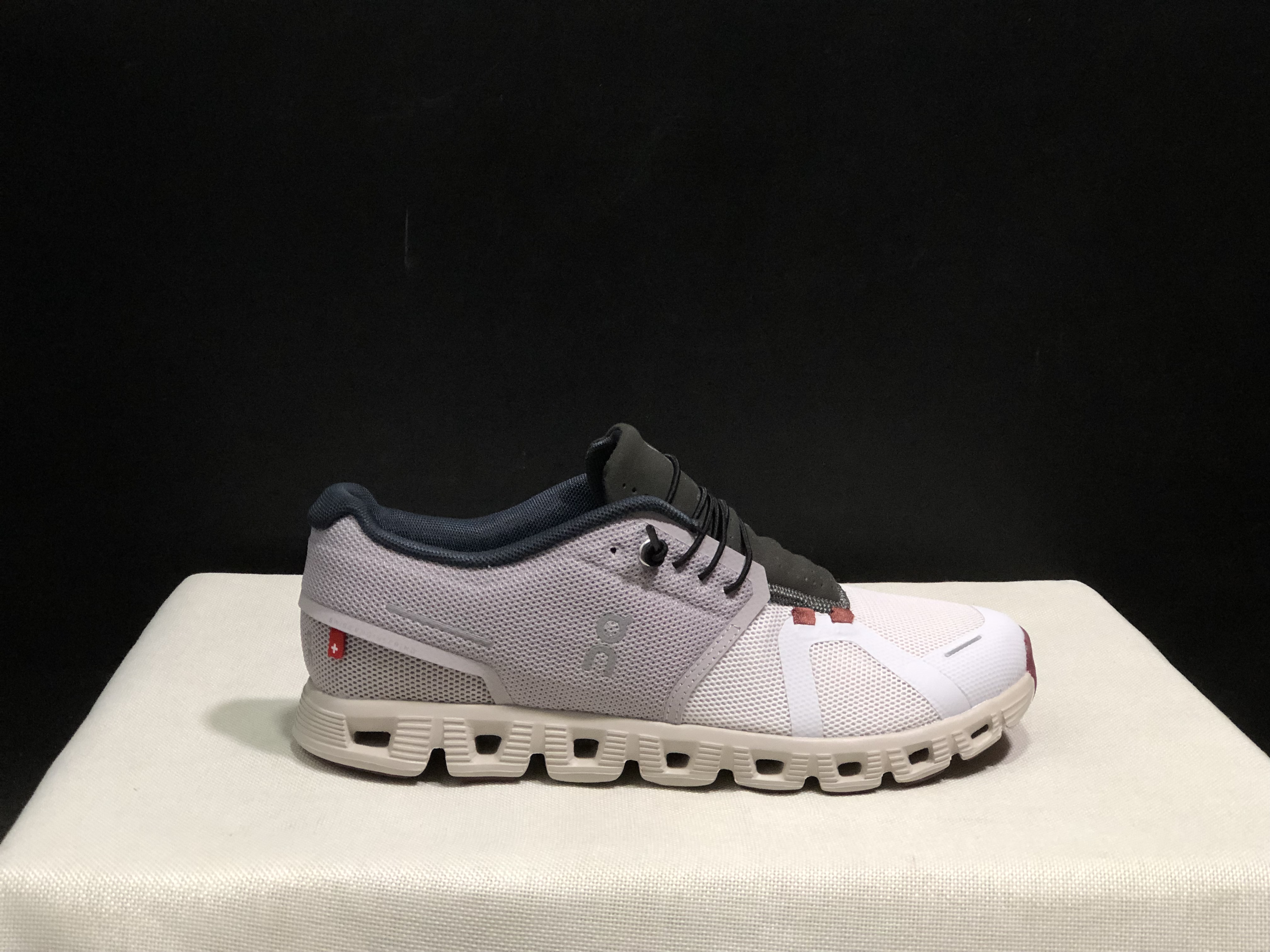 On Running Cloud 5 Lightweight Running Shoes Pearl Frost/Light Grey