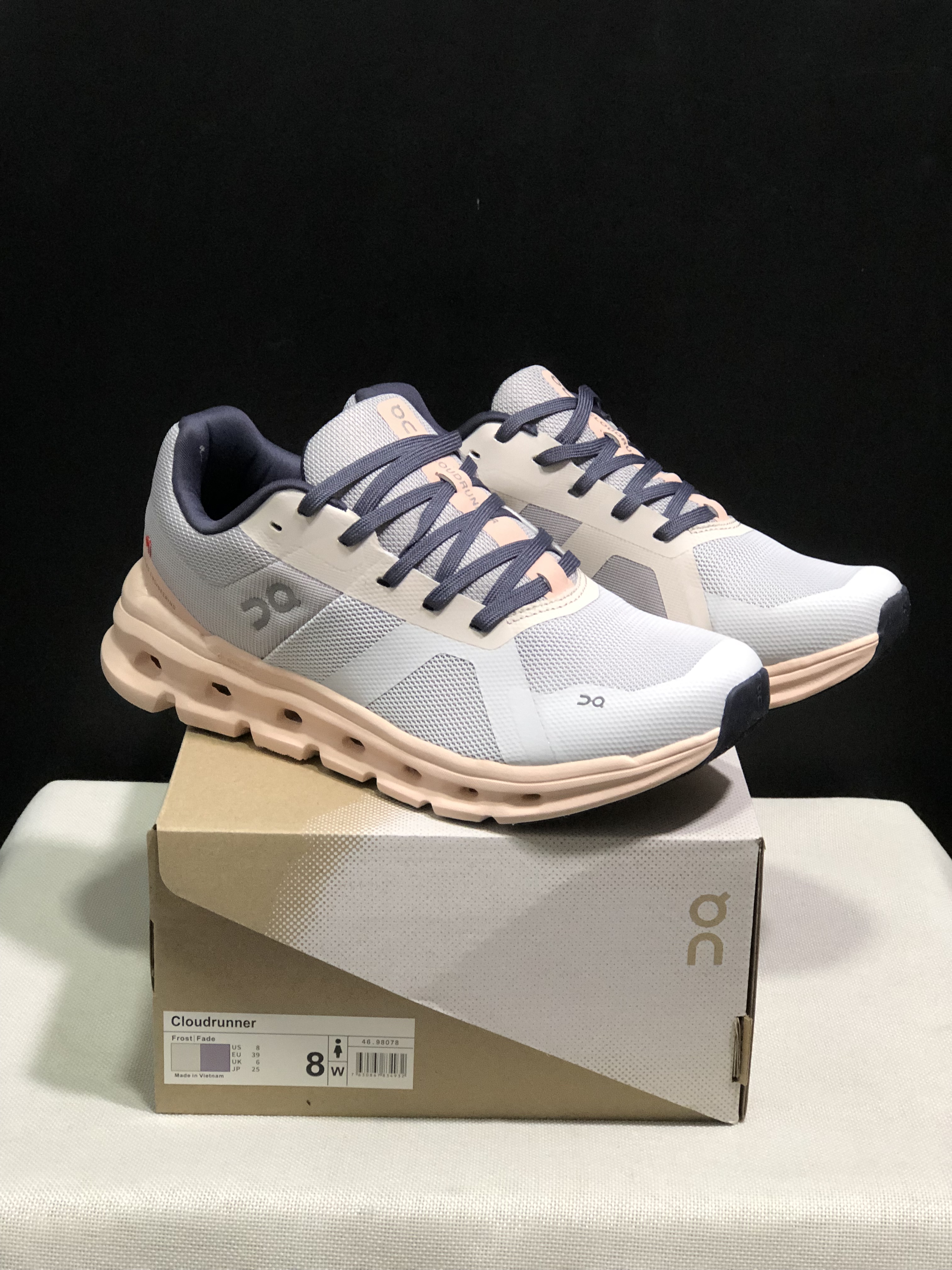 On Running Cloudrunner Anti-Slip Sports Running Shoes Frost/Fade